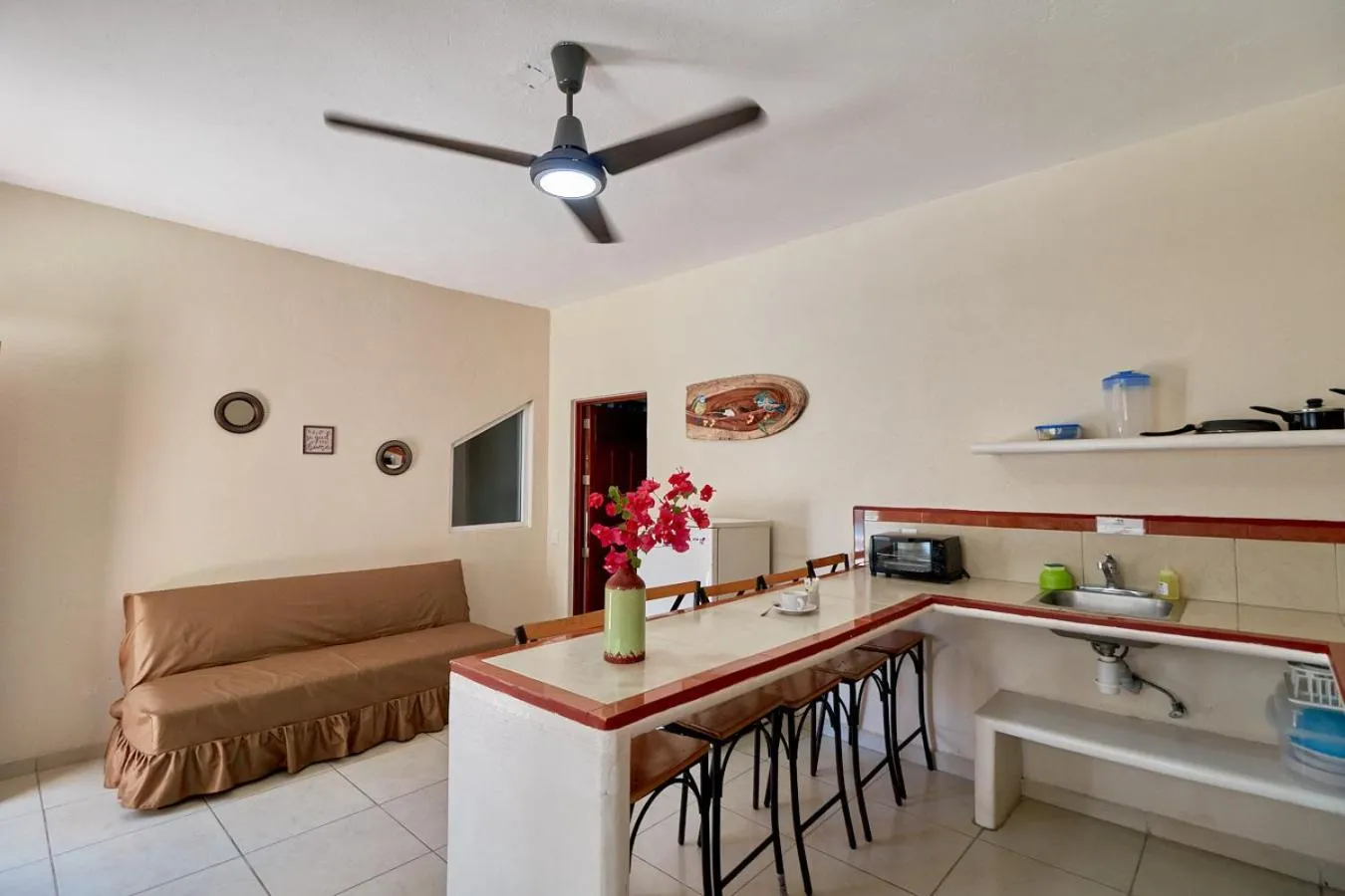 Kitchen or kitchenette in Bungalows Las Hamacas