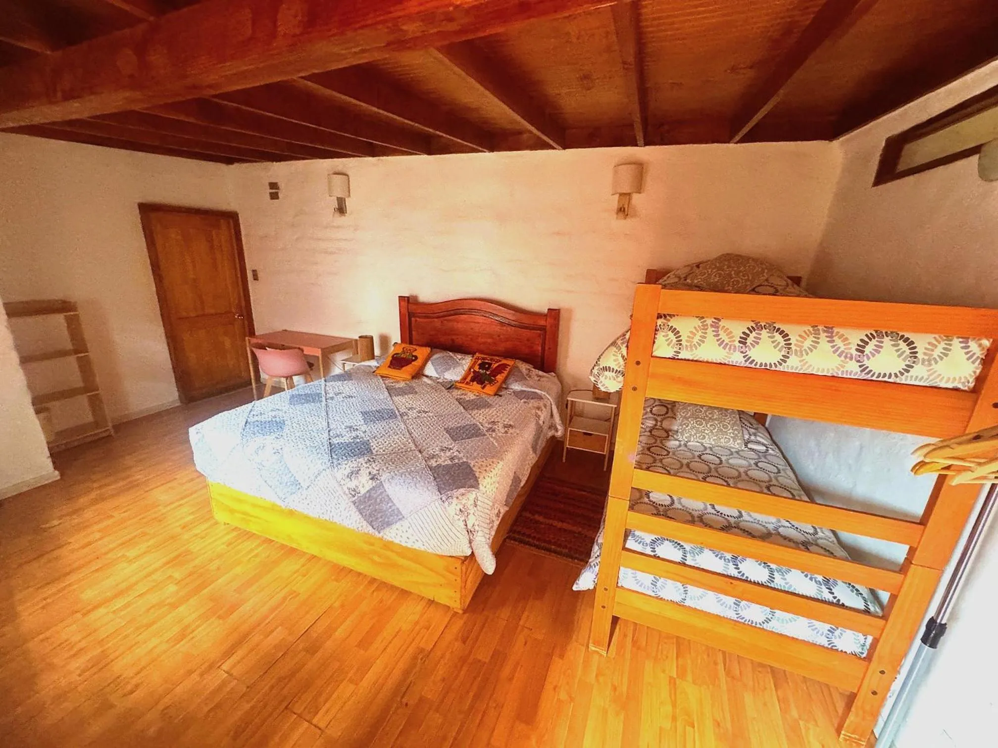 Photo of the whole room, Bed in Atacama Lodge Rukazen Rústico