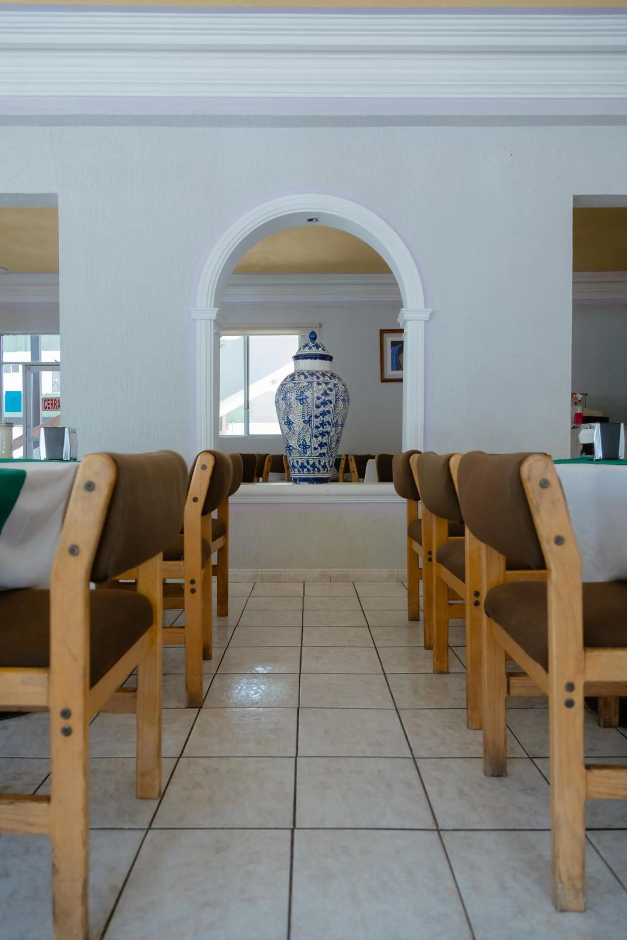 Restaurant/places to eat in Hotel Zacatecas Courts