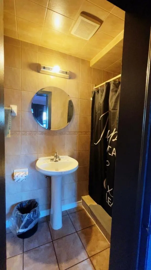 Shower in Crestwood Motel