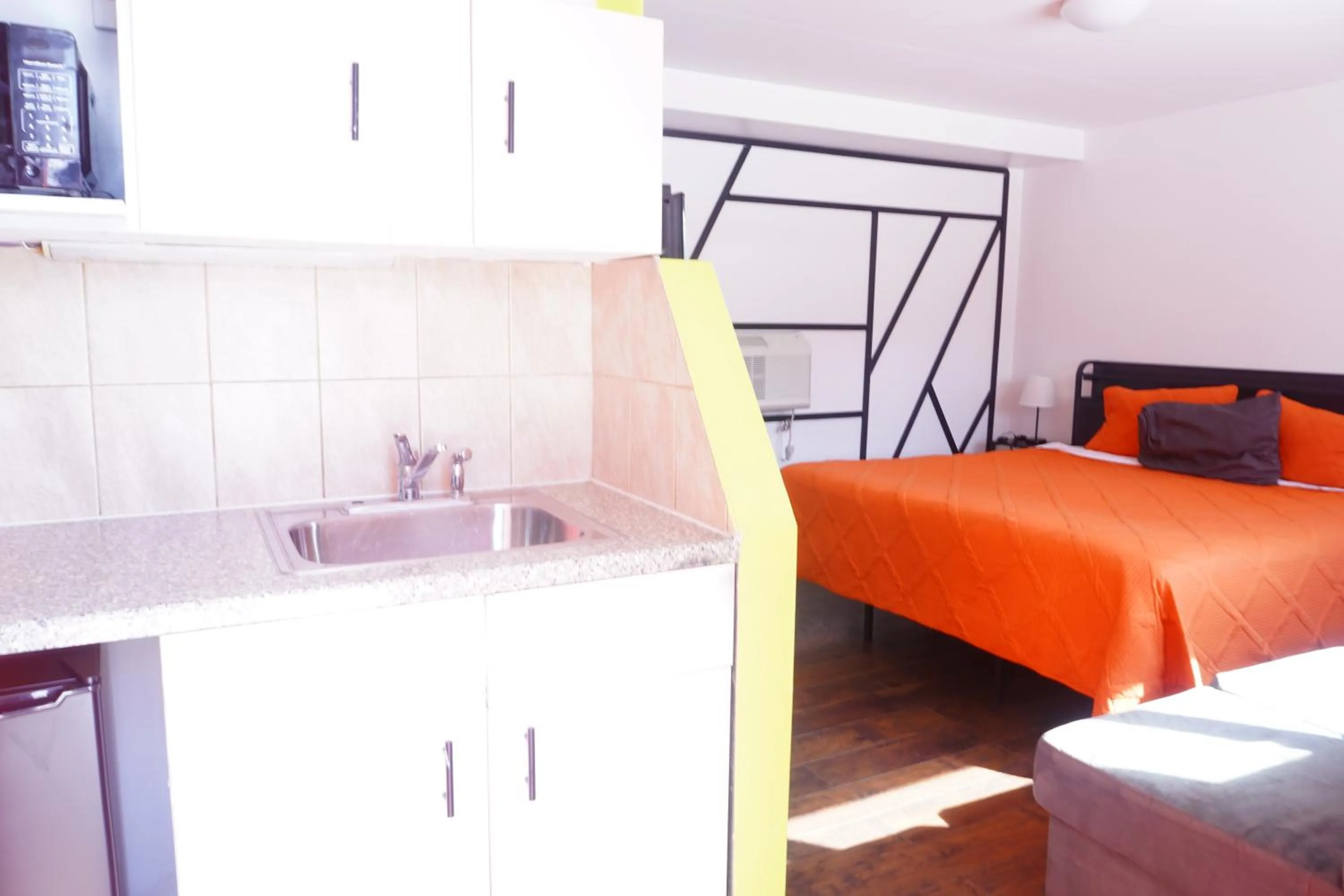 Bed in Crestwood Motel