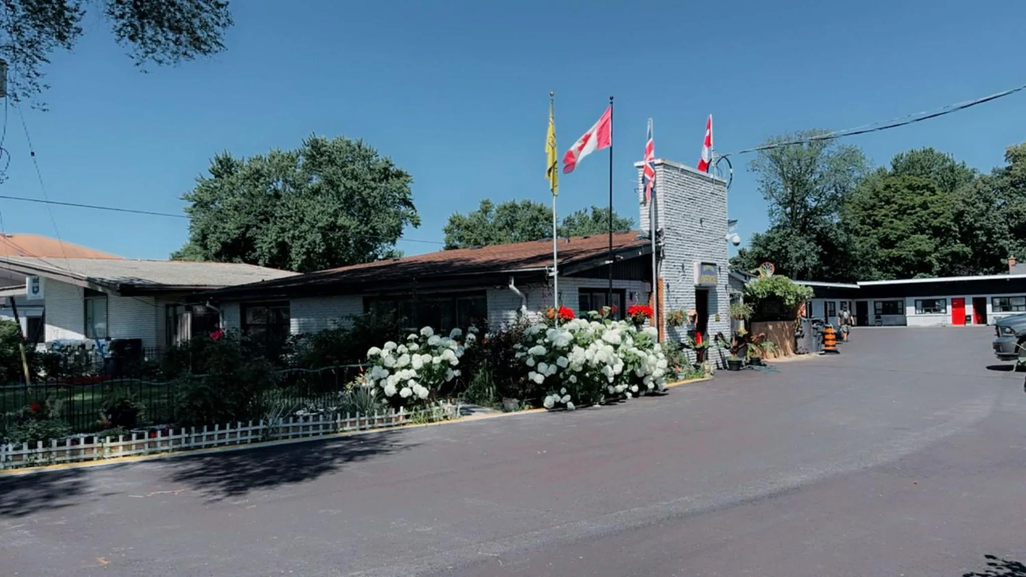 Property building in Crestwood Motel