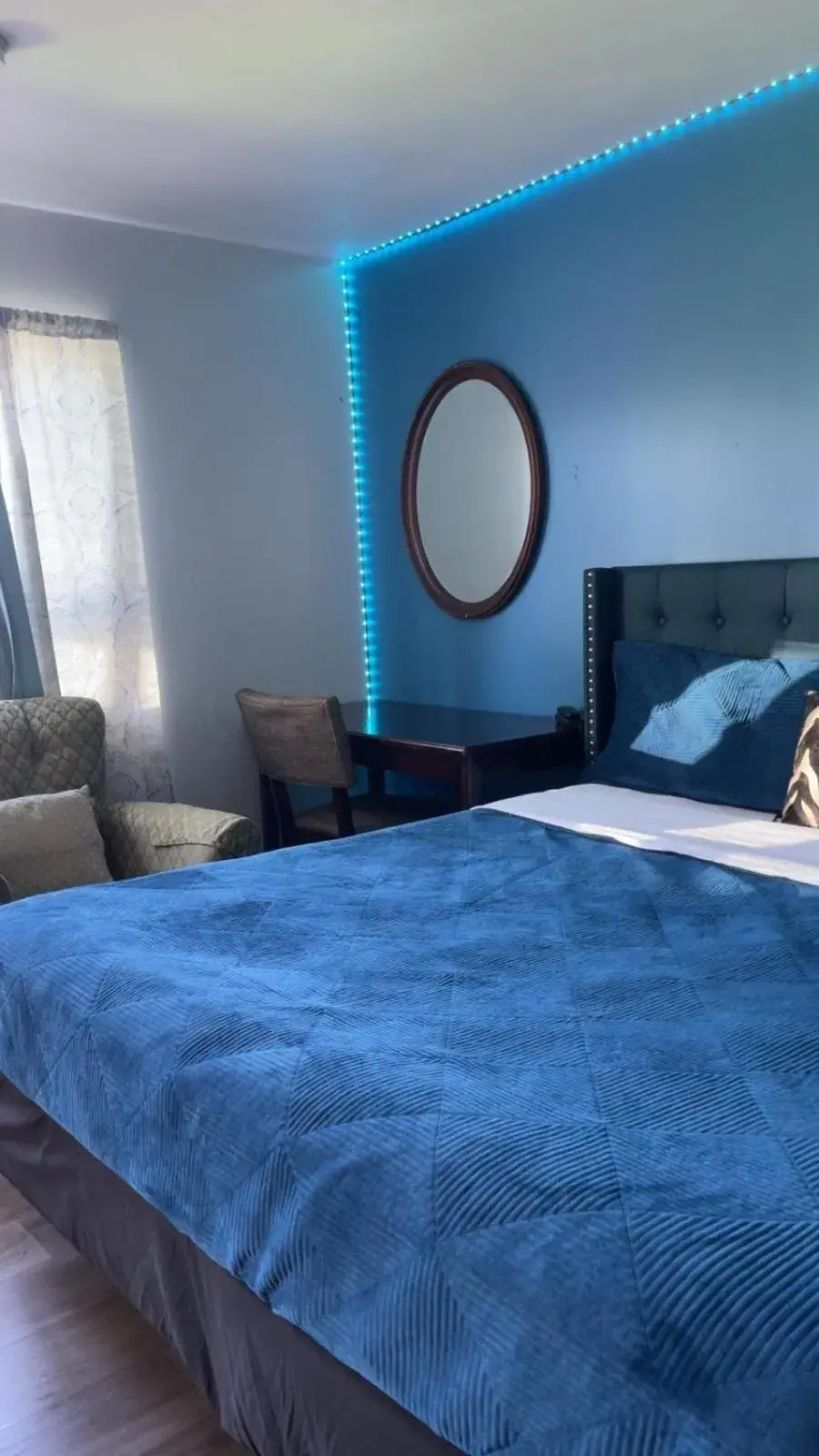 King Room - Non Smoking in Crestwood Motel King Room - Non Smoking in Crestwood Motel