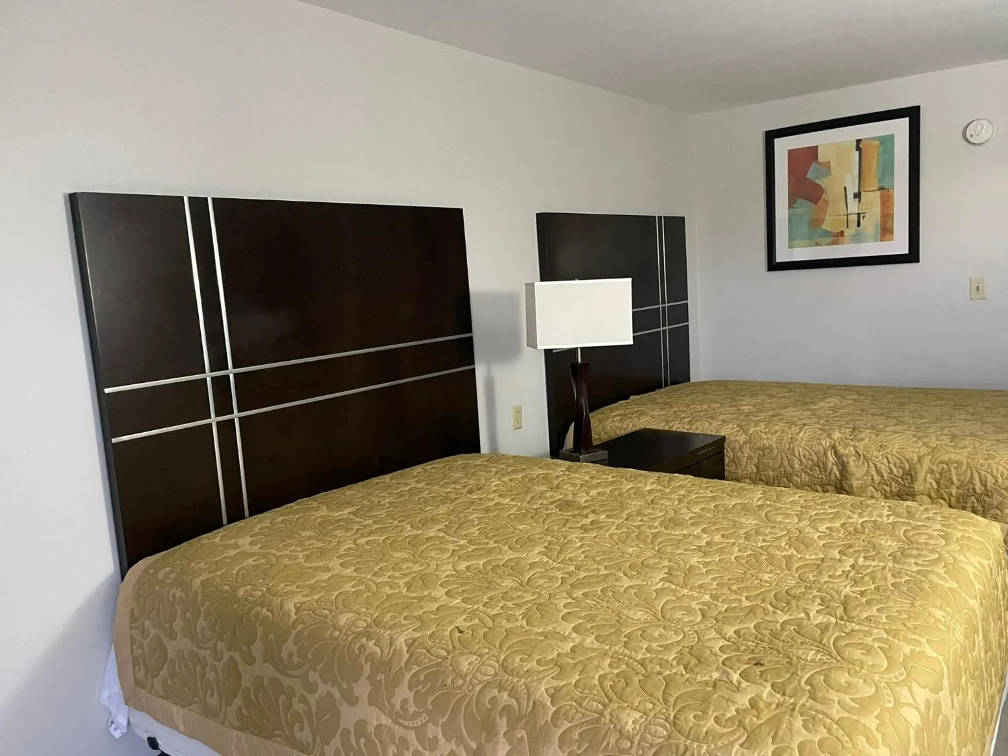 Bed in Deerfield Inn