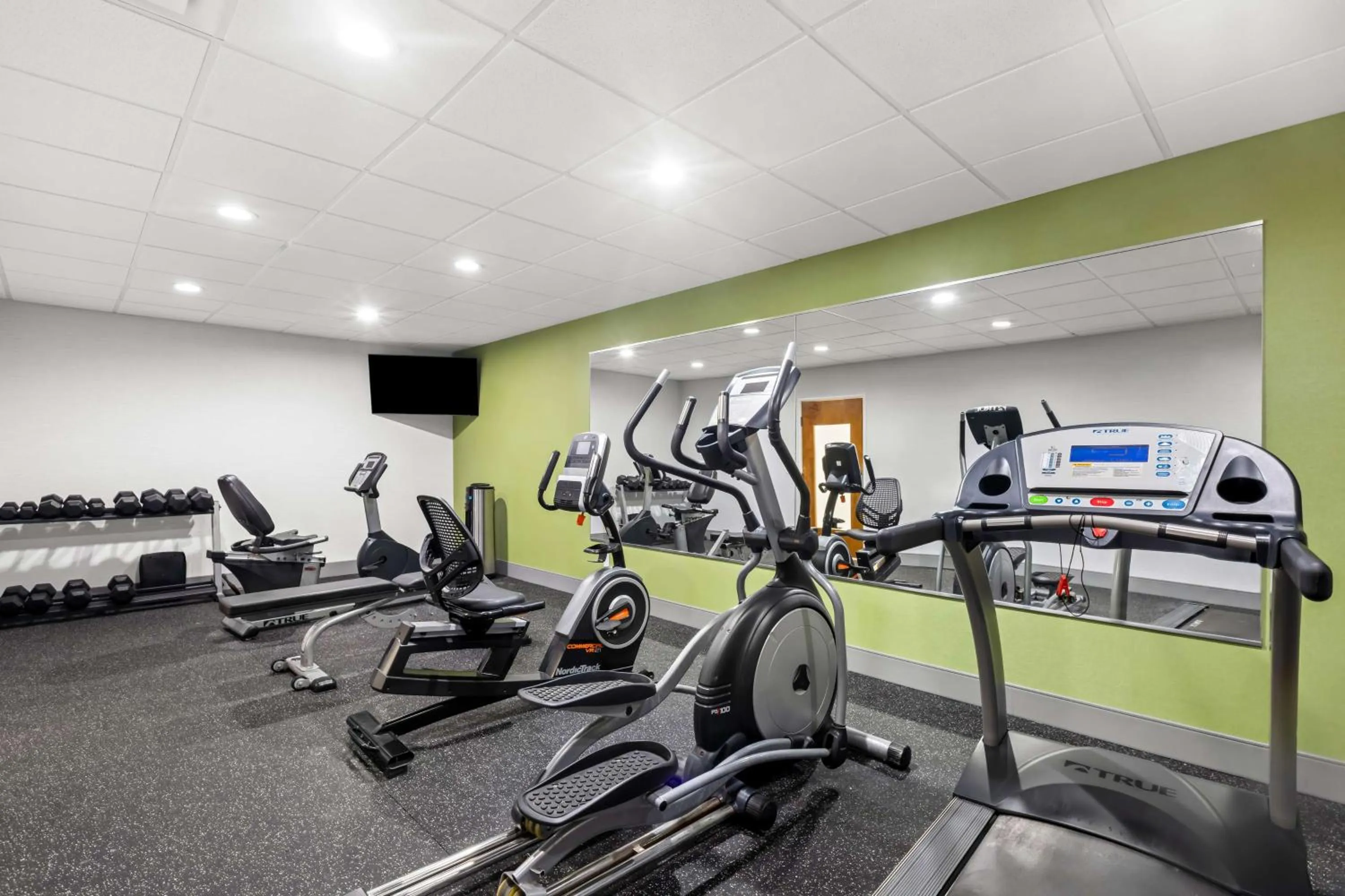 Fitness centre/facilities in Spark by Hilton Port Wentworth Savannah