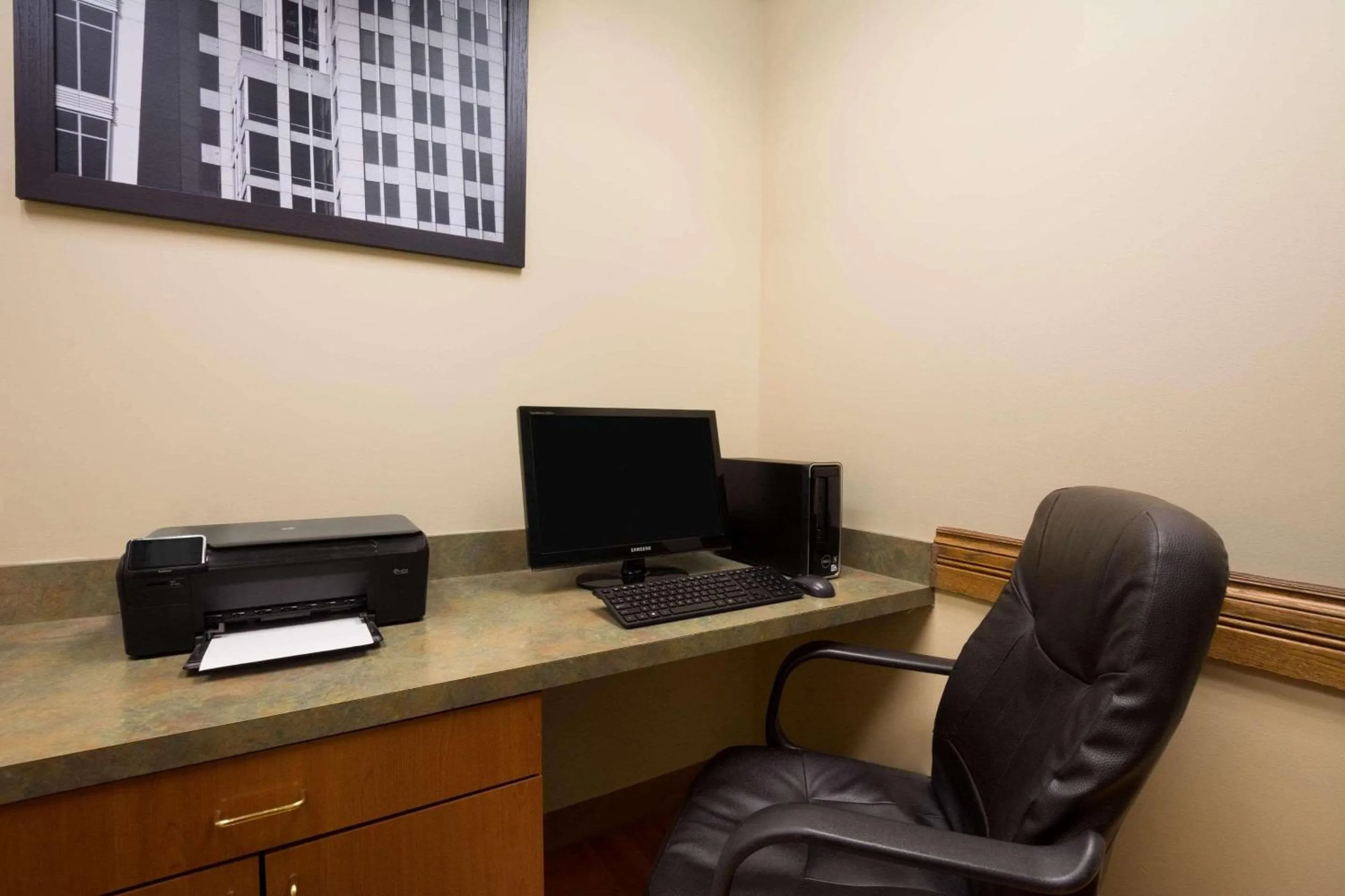 Business facilities in Country Inn & Suites by Radisson, Columbus, GA