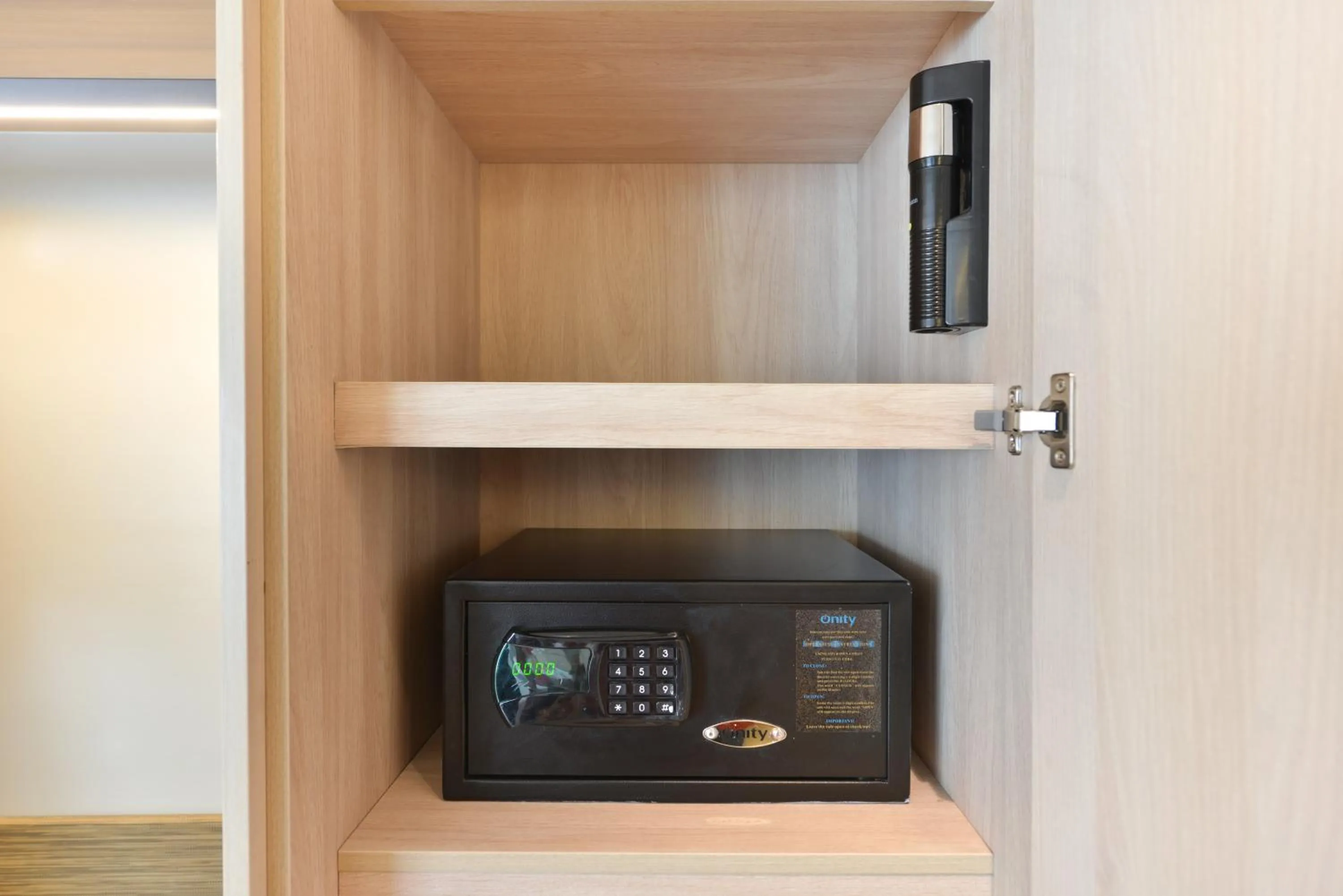 safe in Centre Point Plus Hotel Pratunam