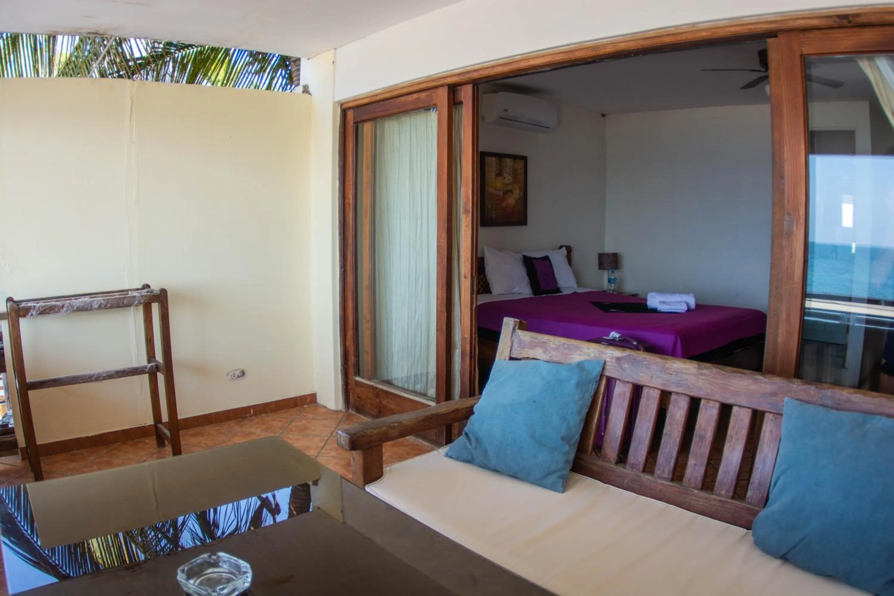 Photo of the whole room in Don Giovanni Mancora