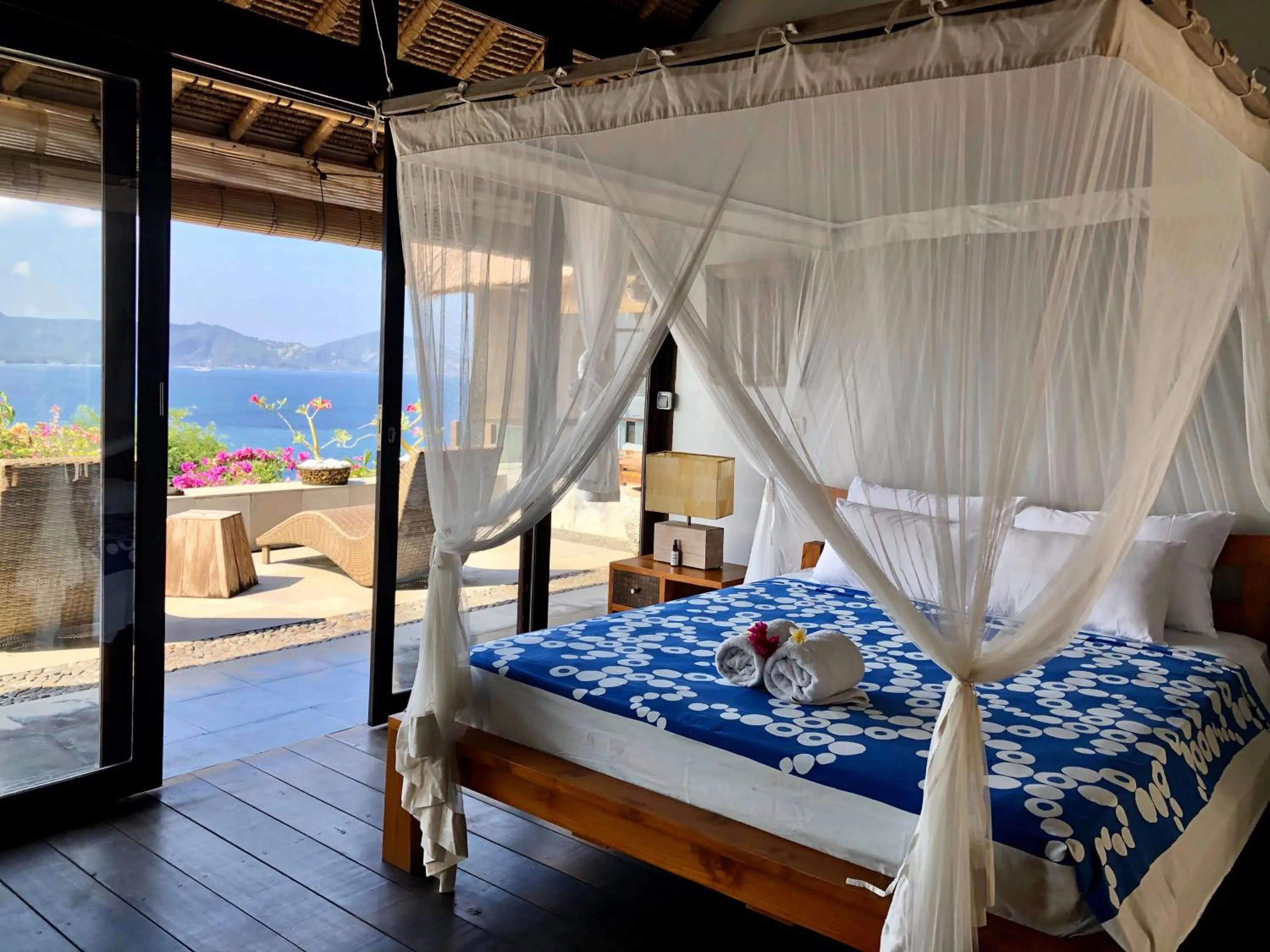 Photo of the whole room, Bed in Bloo Lagoon Eco Village
