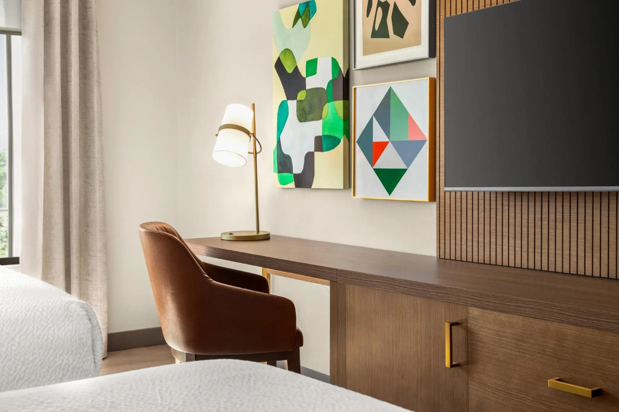 Photo of the whole room, Bed in Holiday Inn Birmingham - Hoover by IHG