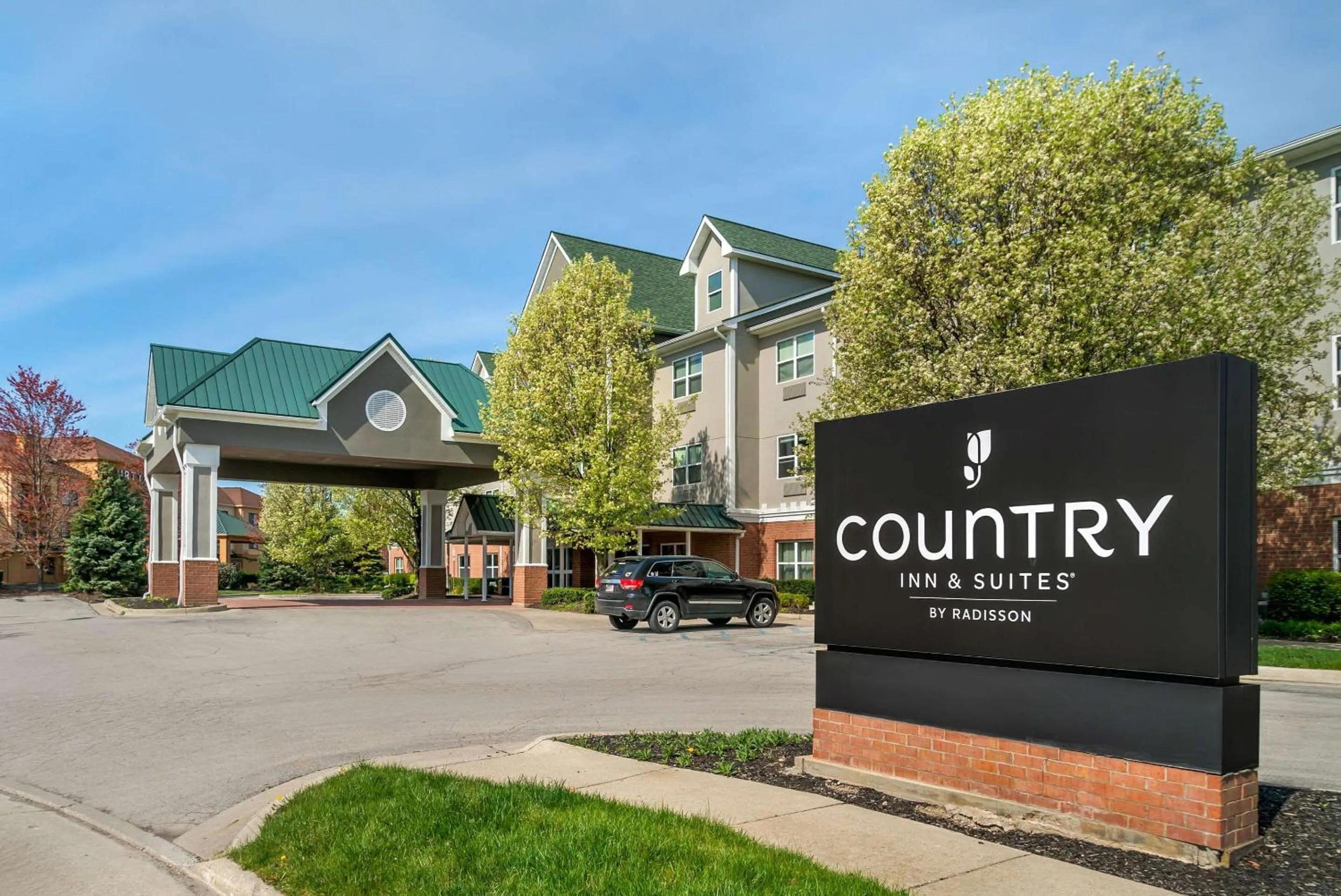 Property building in Country Inn & Suites by Radisson, Rossford - Toledo South