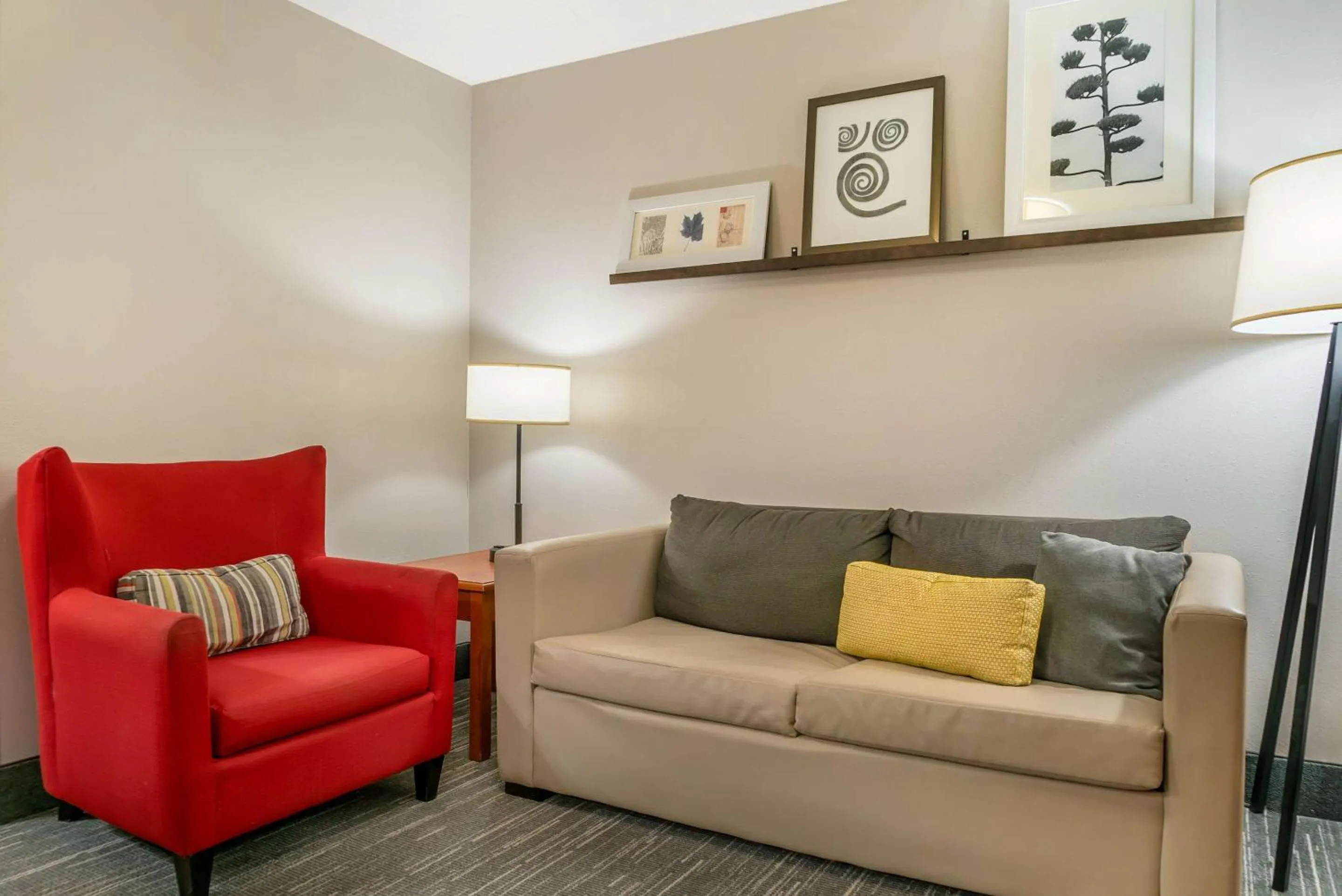 Bedroom in Country Inn & Suites by Radisson, Rossford - Toledo South