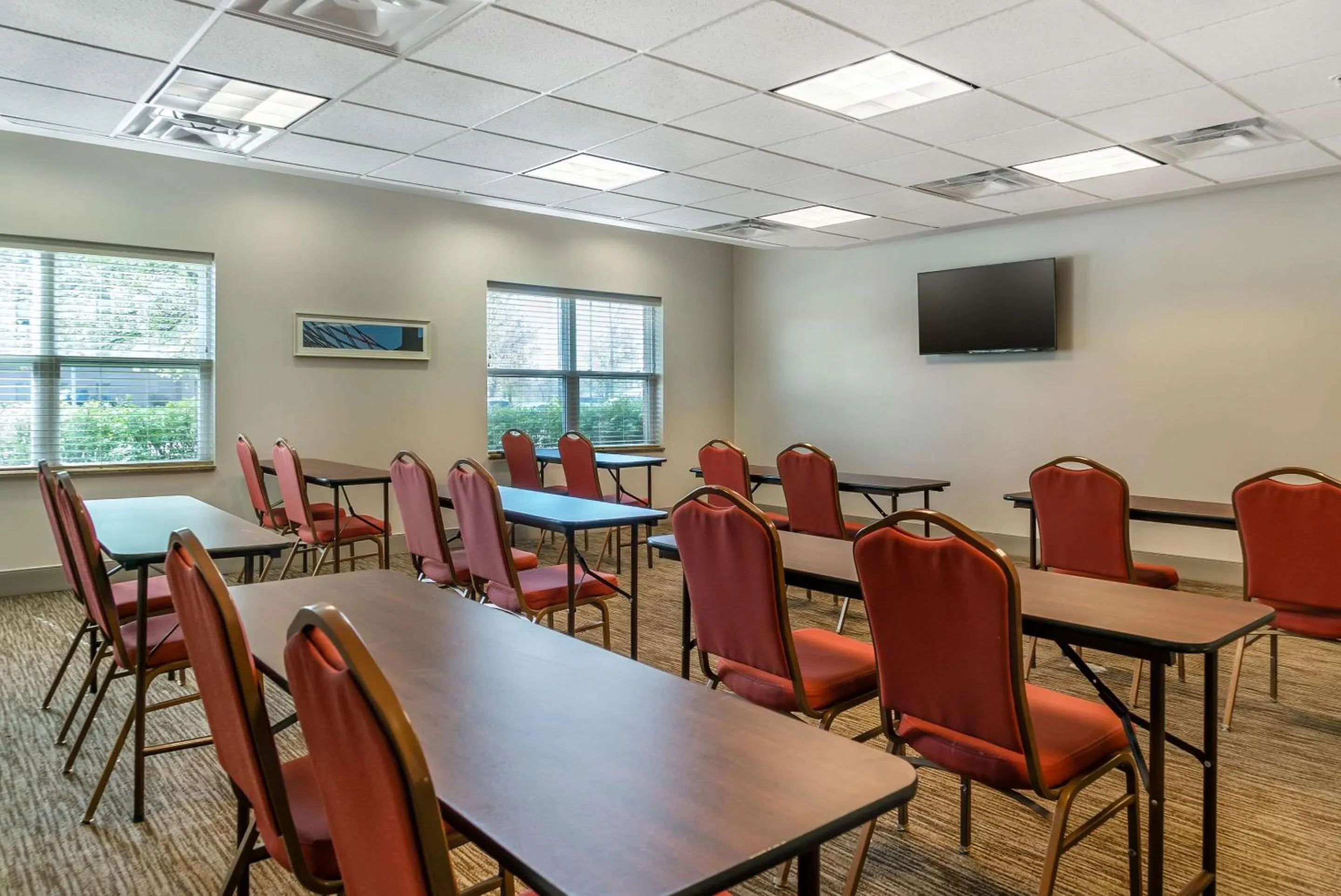 Meeting/conference room in Country Inn & Suites by Radisson, Rossford - Toledo South