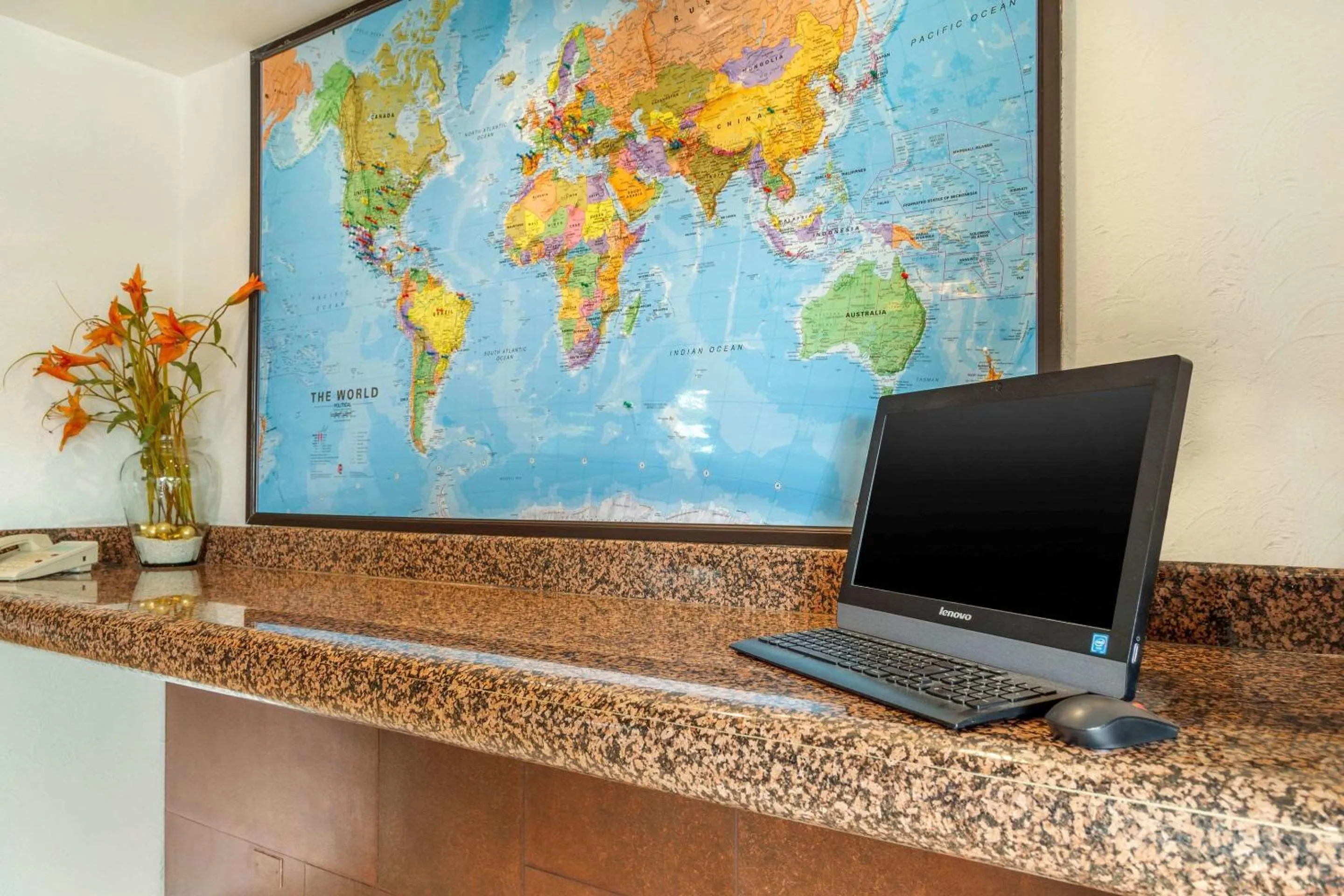 Business facilities in Quality Inn Monterrey La Fe