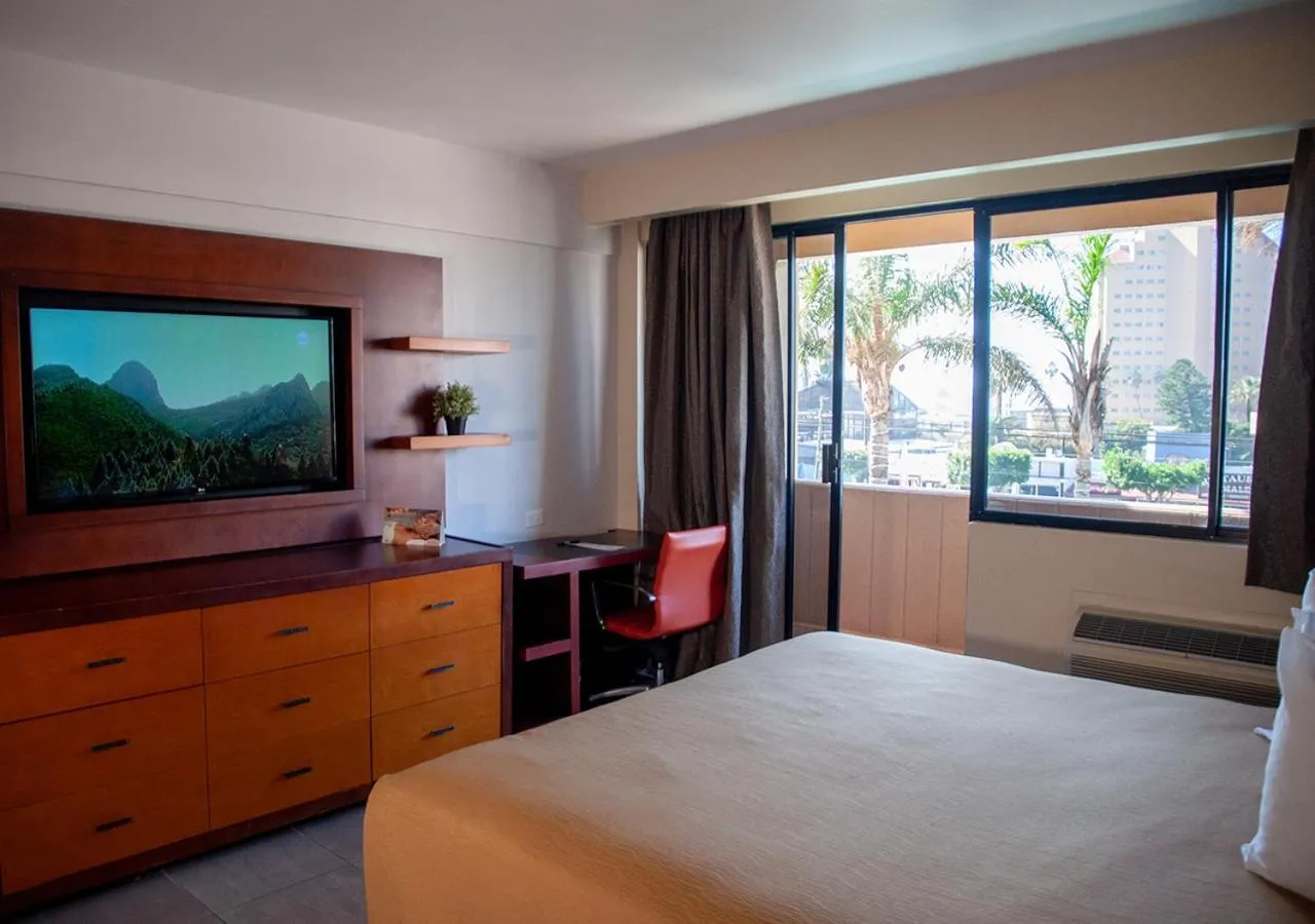 TV and multimedia, Bed in Del Mar Inn Rosarito
