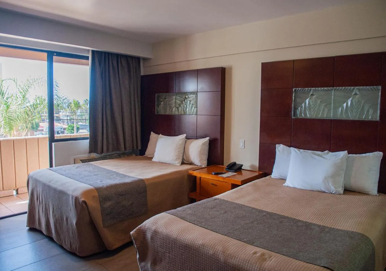 Bedroom, Bed in Del Mar Inn Rosarito