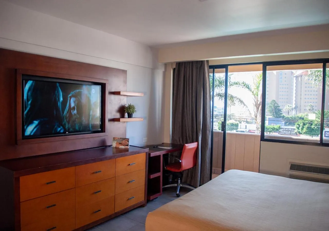 Bedroom, Bed in Del Mar Inn Rosarito