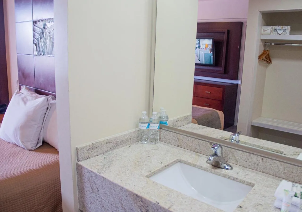 Bedroom in Del Mar Inn Rosarito