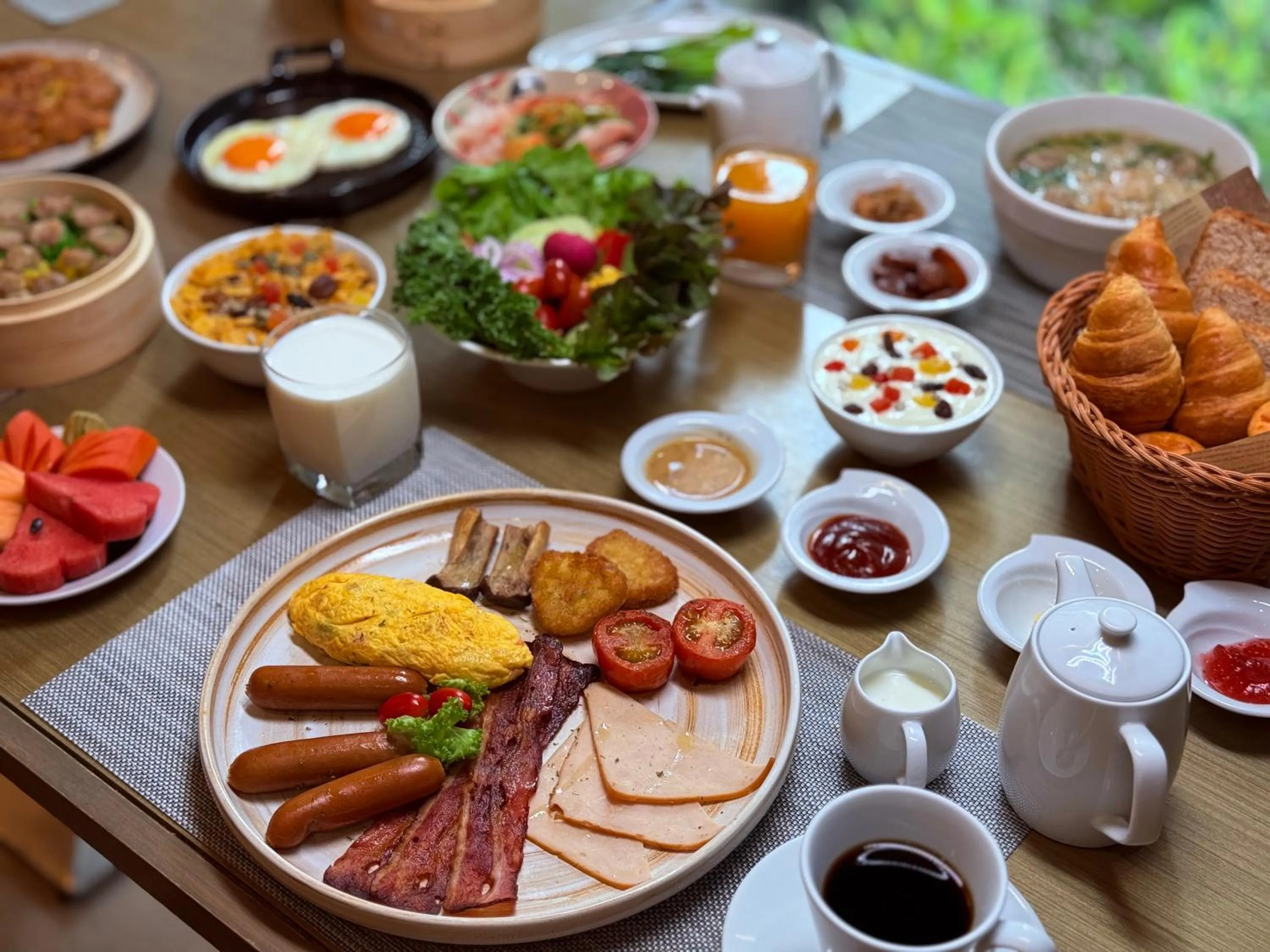 Restaurant/places to eat in Centre Point Hotel Chidlom Bangkok