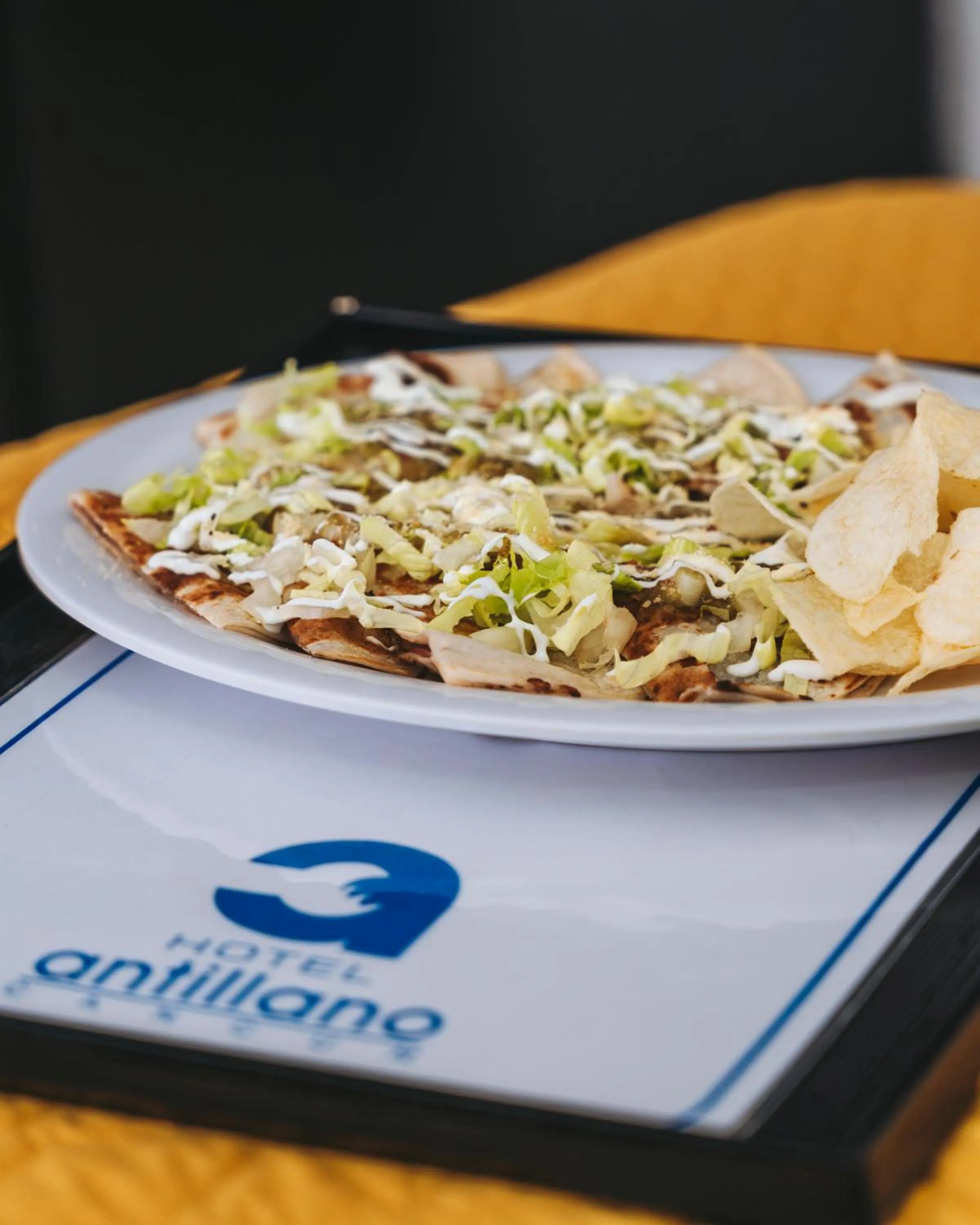 Restaurant/places to eat in Hotel Antillano