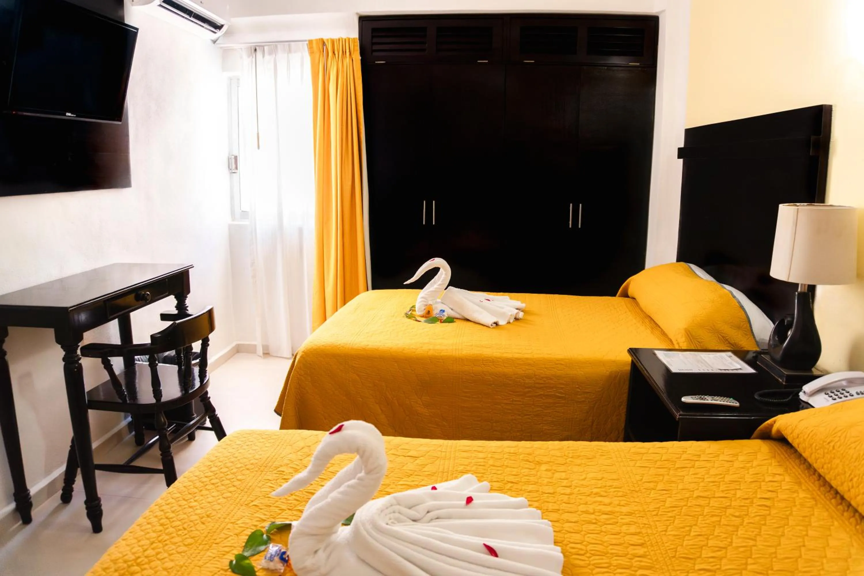 Bed in Hotel Antillano