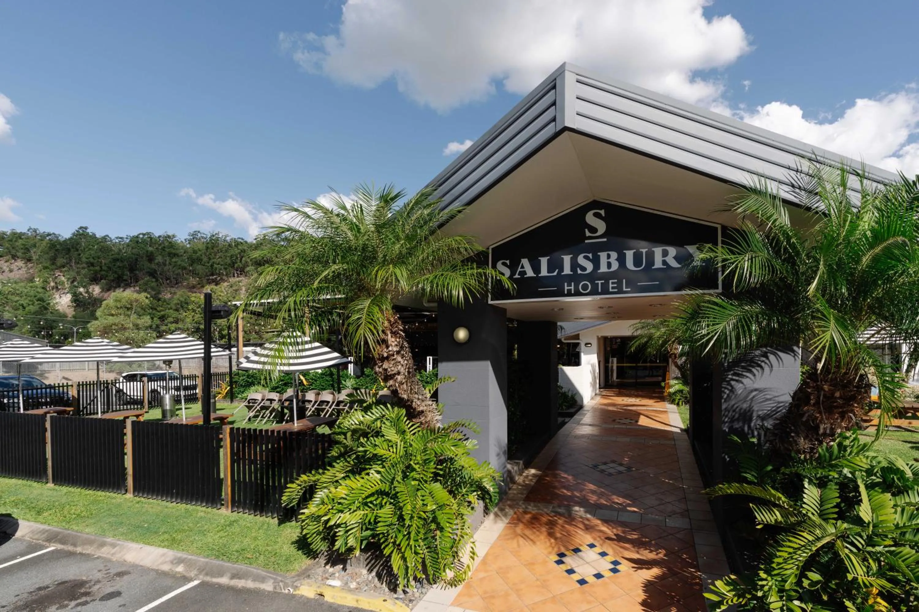 Property building in Salisbury Hotel Motel