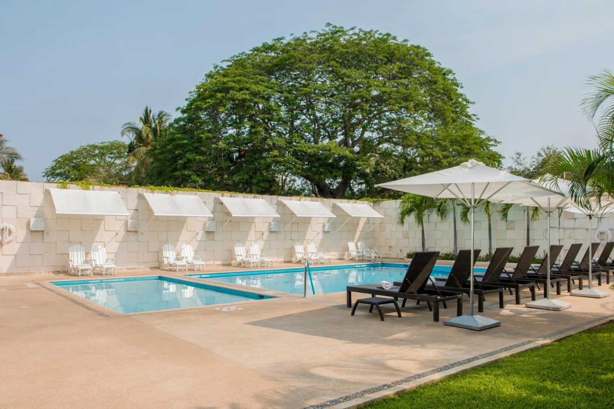 Swimming pool in Holiday Inn Acapulco La Isla by IHG