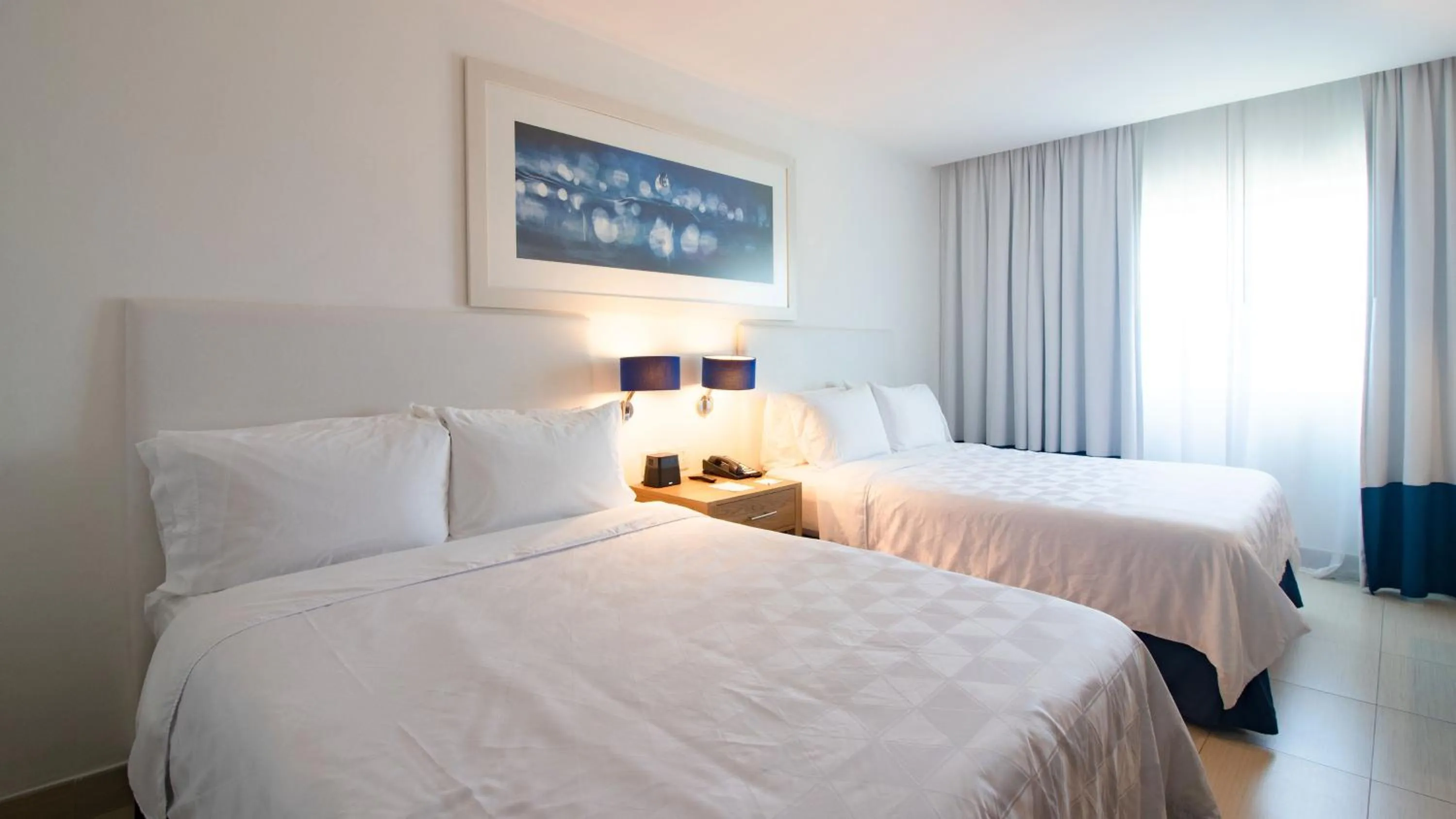 Photo of the whole room, Bed in Holiday Inn Acapulco La Isla by IHG