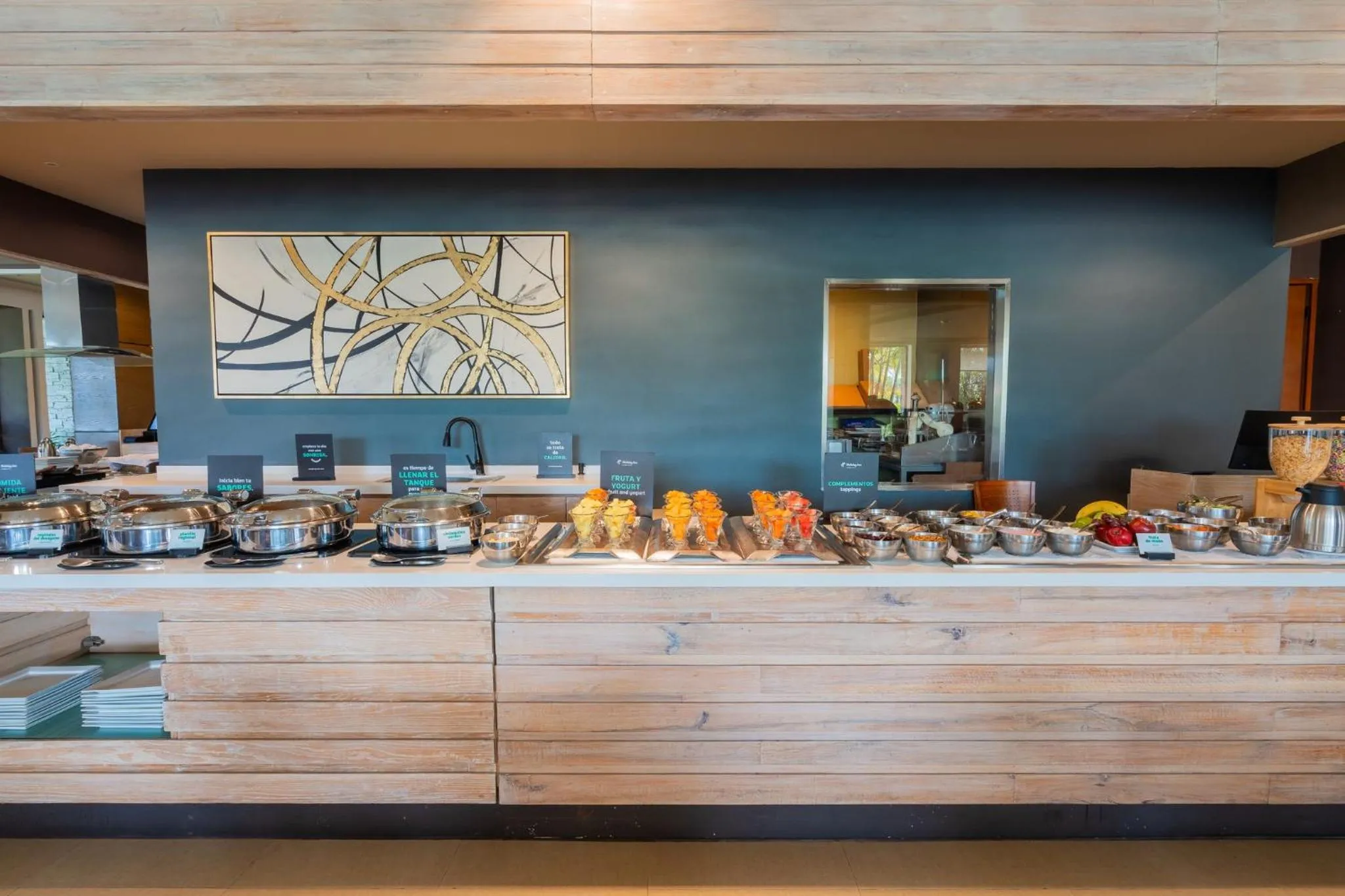 Breakfast in Holiday Inn Acapulco La Isla by IHG