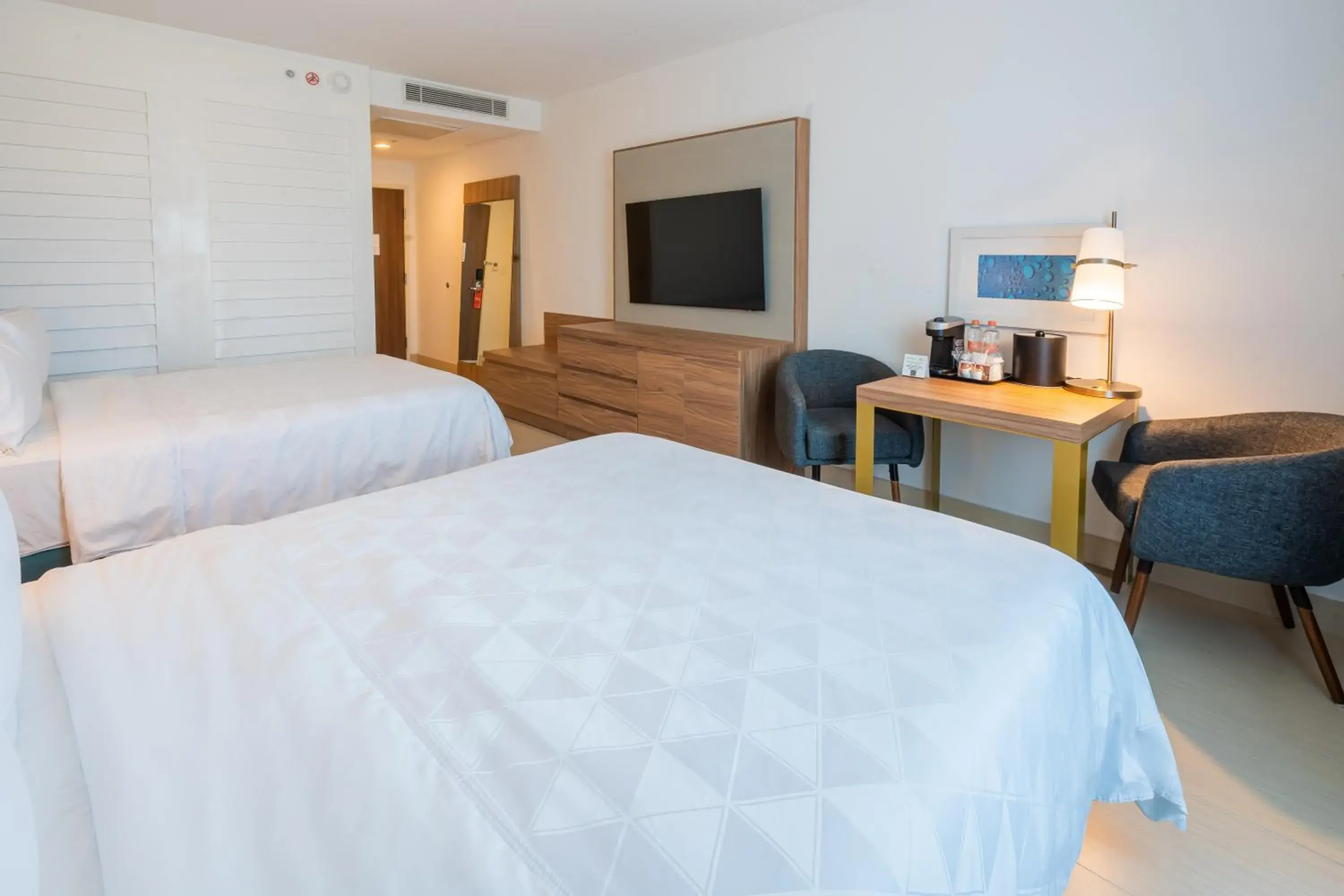 Double Room with Two Double Beds - Disability Access in Holiday Inn Acapulco La Isla by IHG Double Room with Two Double Beds - Disability Access in Holiday Inn Acapulco La Isla by IHG