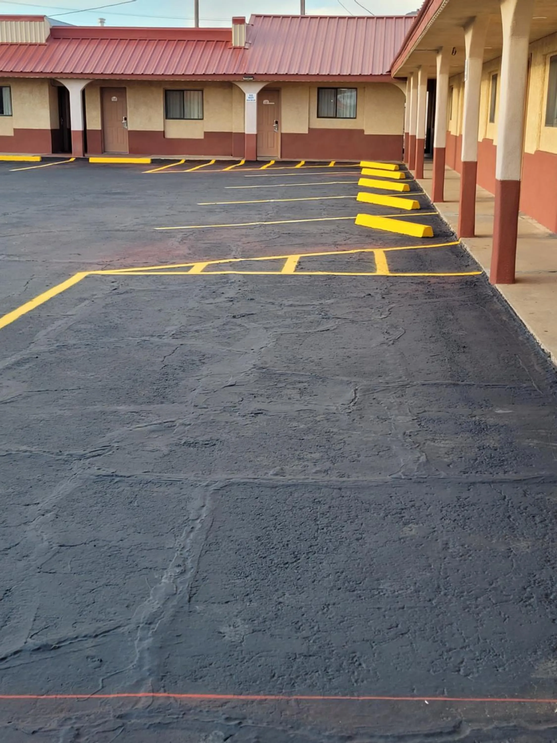 Parking in Sands Motel