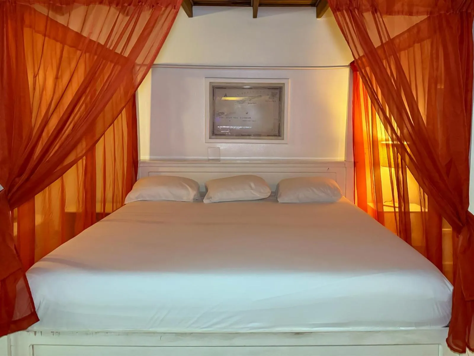 Bedroom, Bed in Hotel Henry Morgan All Inclusive