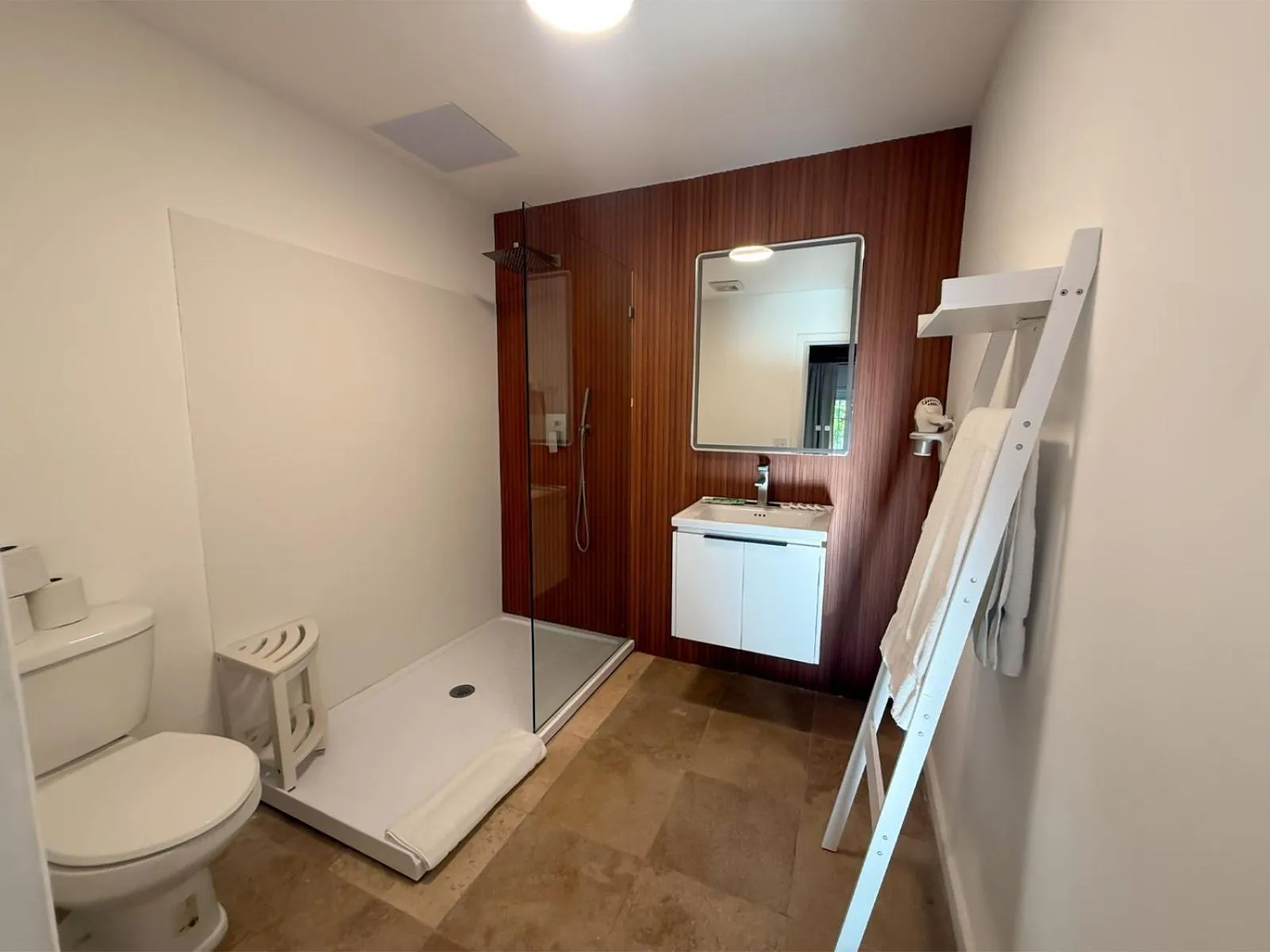 Toilet in Hotel Henry Morgan All Inclusive