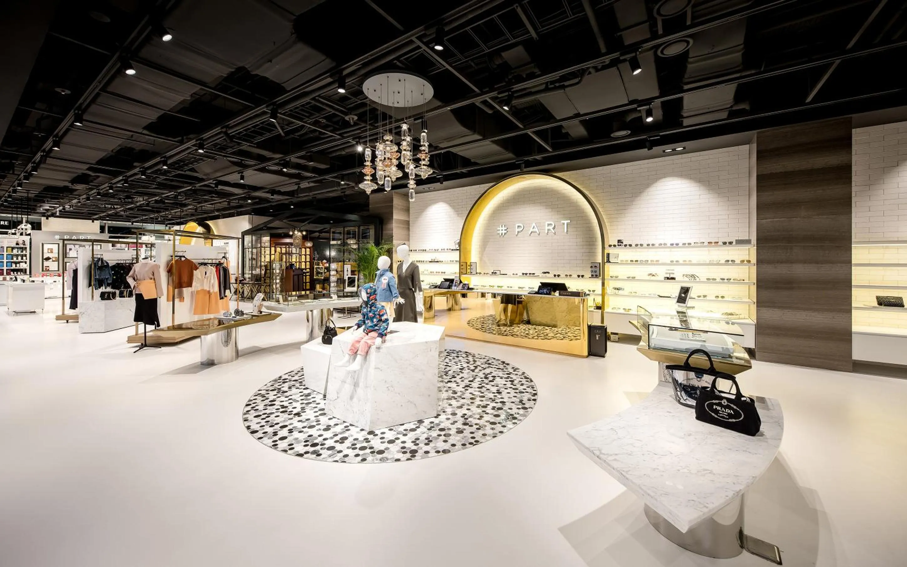 Shopping Area in Art Paradiso, Paradise City