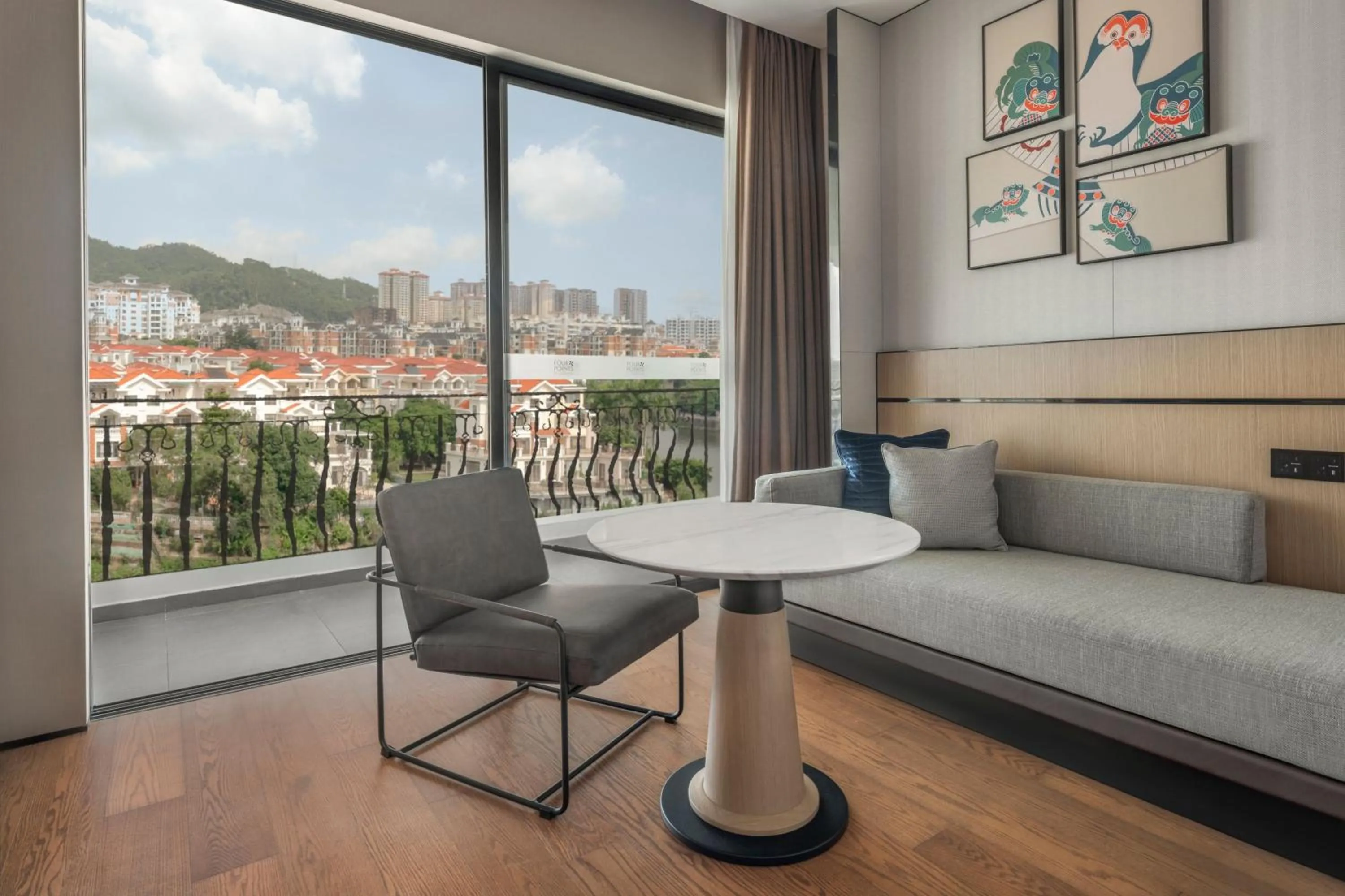 Photo of the whole room in Four Points by Sheraton Yangjiang City Center