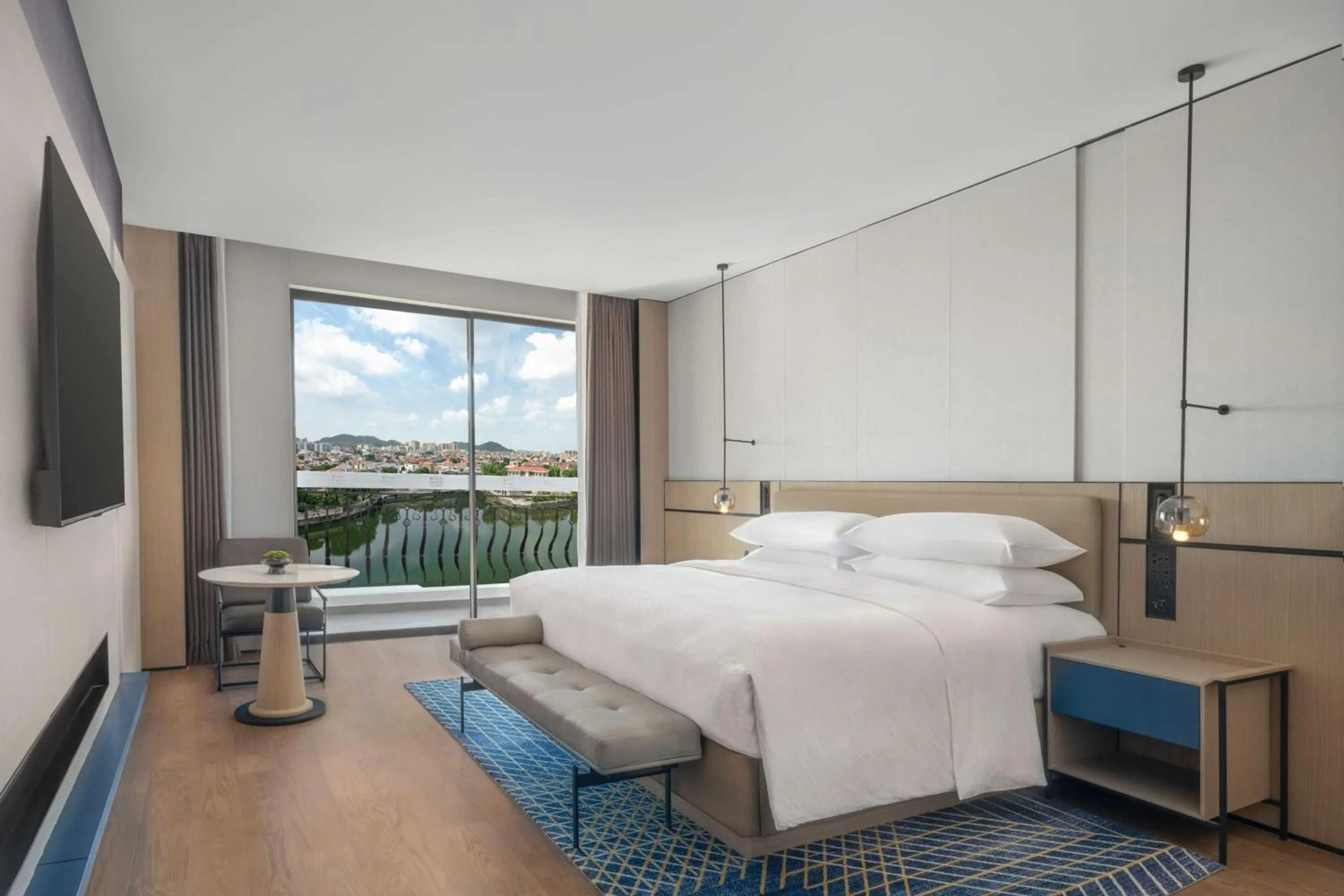 Bedroom, Bed in Four Points by Sheraton Yangjiang City Center