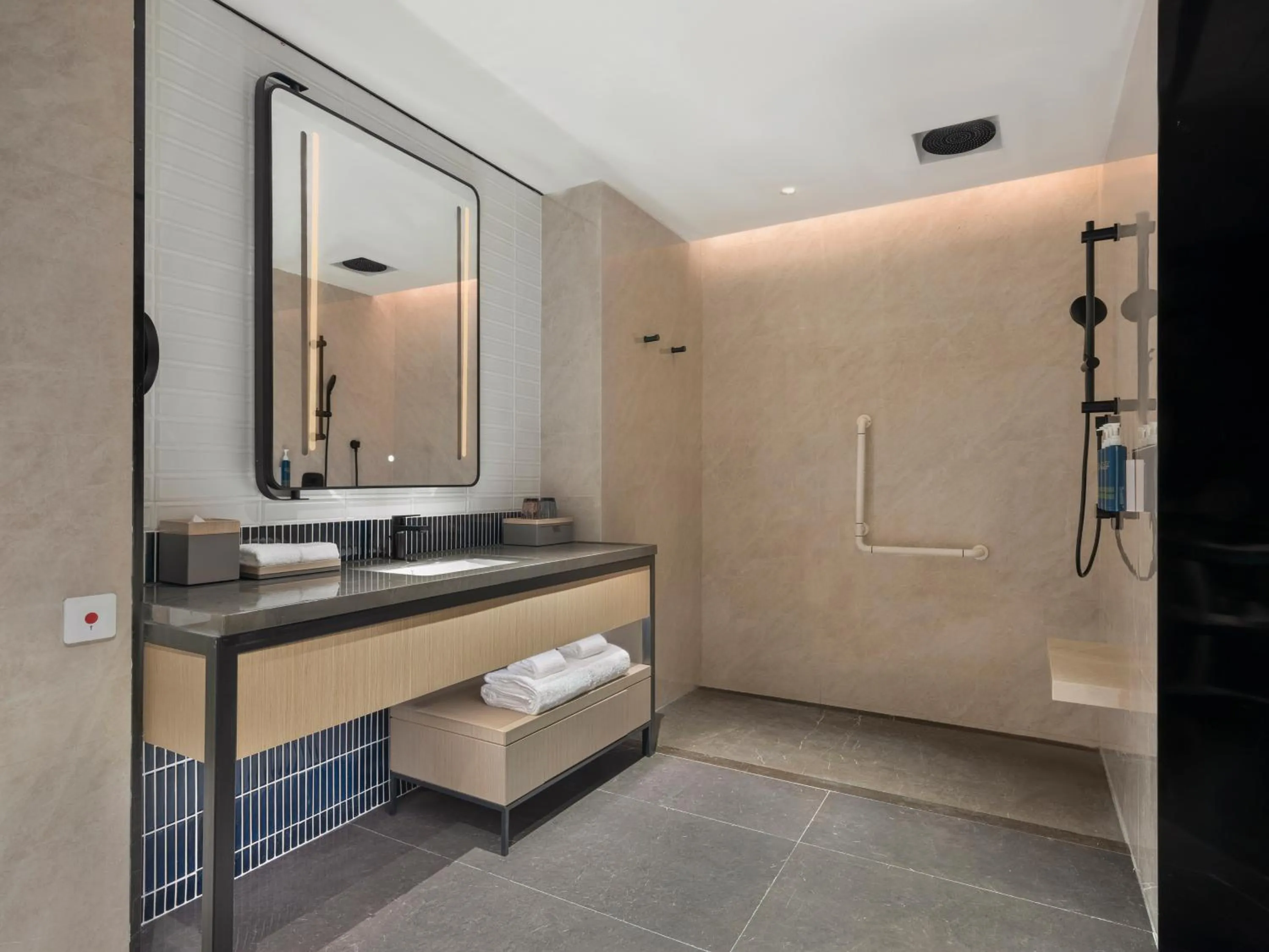 Shower in Four Points by Sheraton Yangjiang City Center