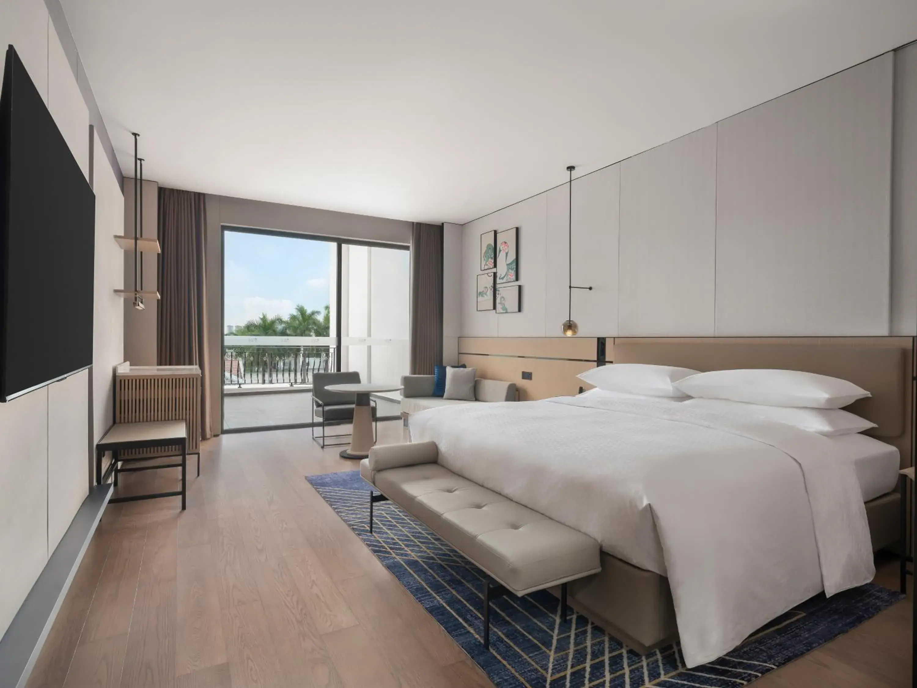 Standard King Room in Four Points by Sheraton Yangjiang City Center Standard King Room in Four Points by Sheraton Yangjiang City Center