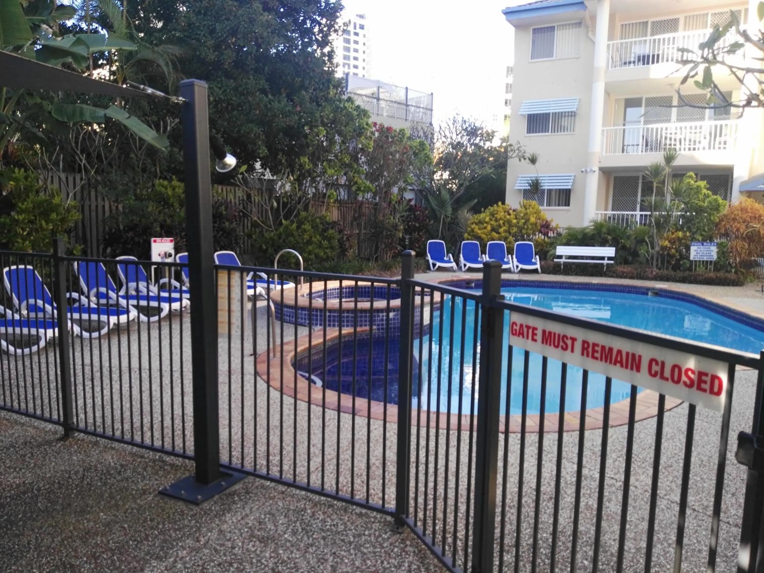 Swimming pool in Surfers Beach Holiday Apartments