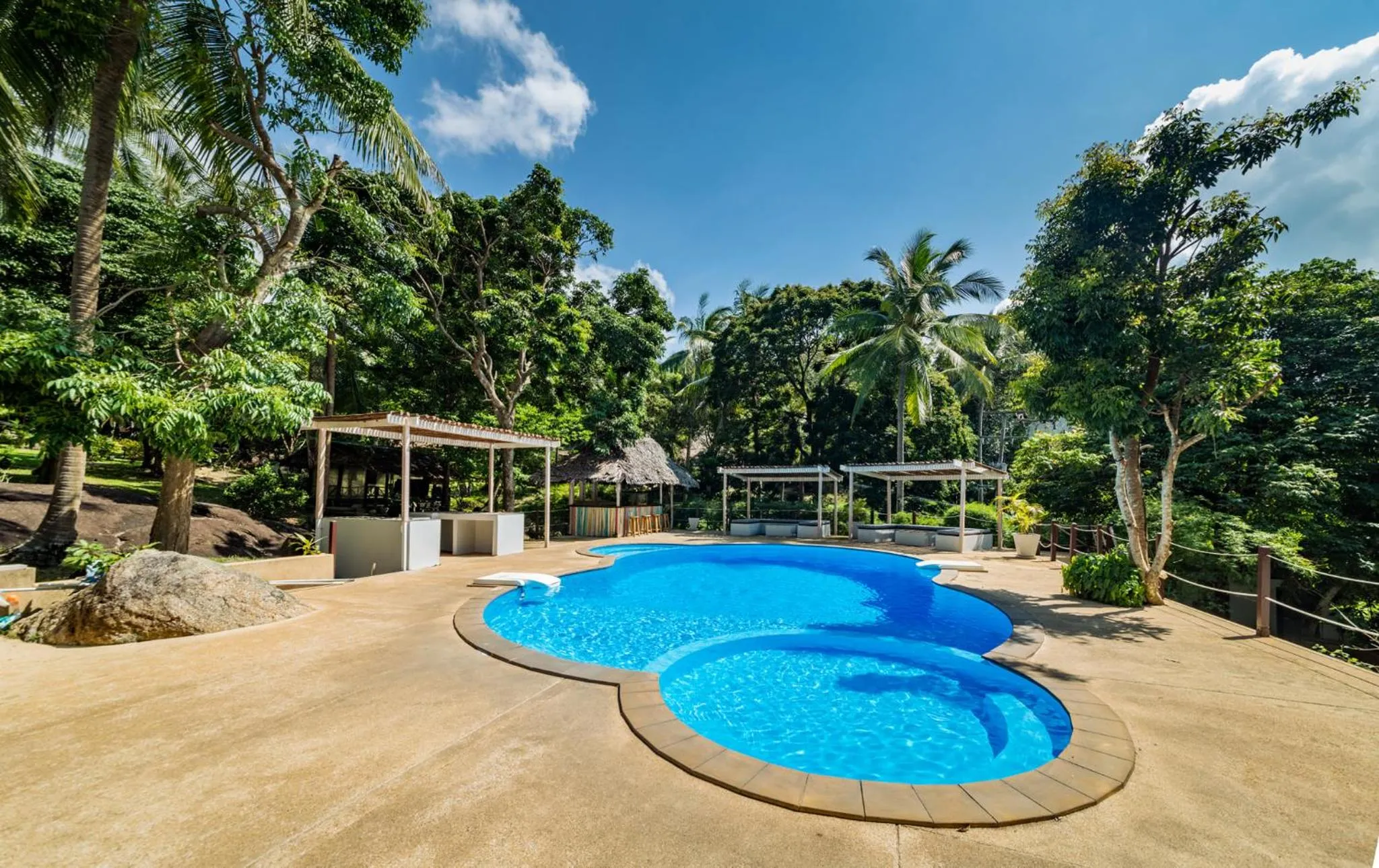 Swimming pool in Shiralea Resort