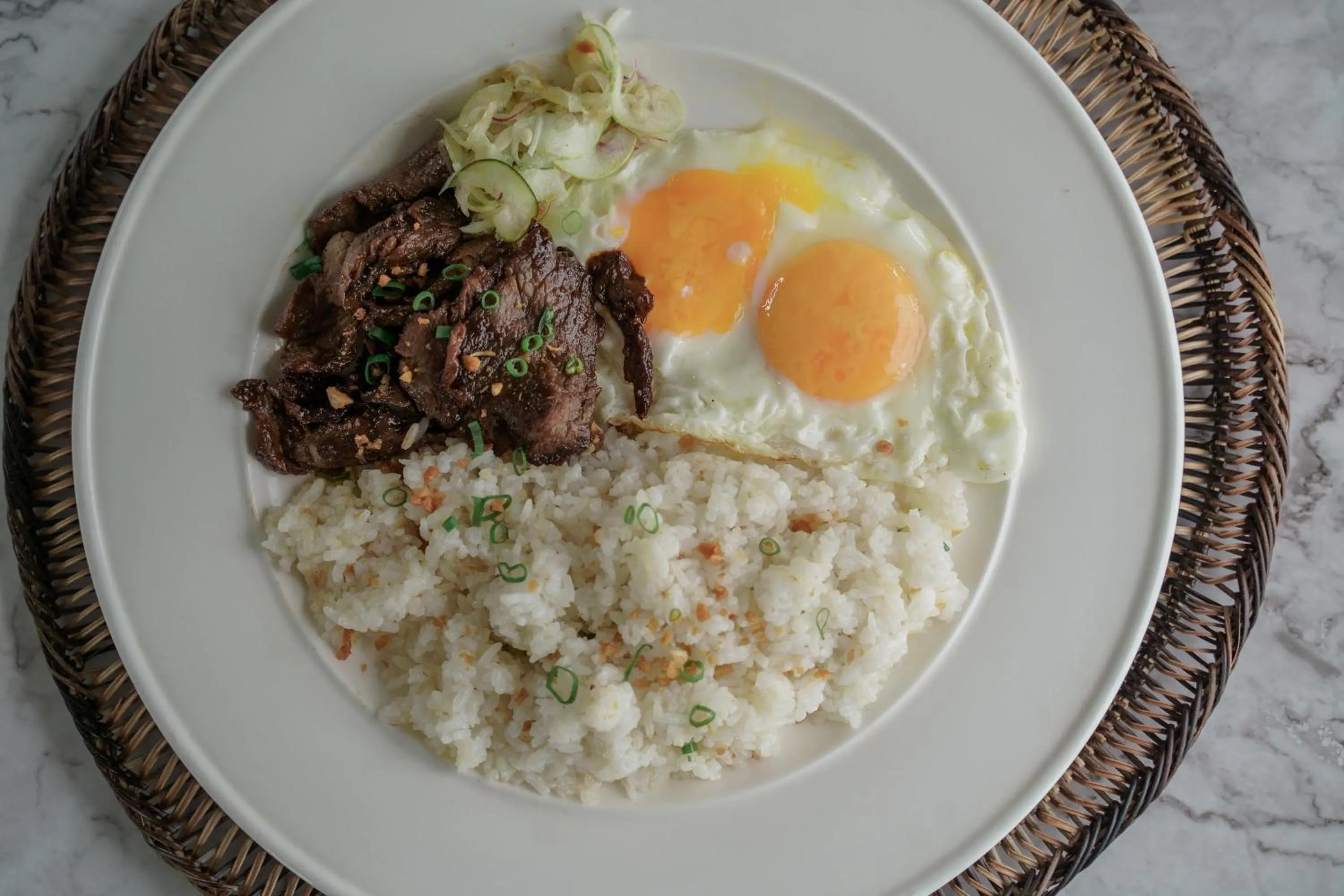 Restaurant/places to eat in Stonehill Suites