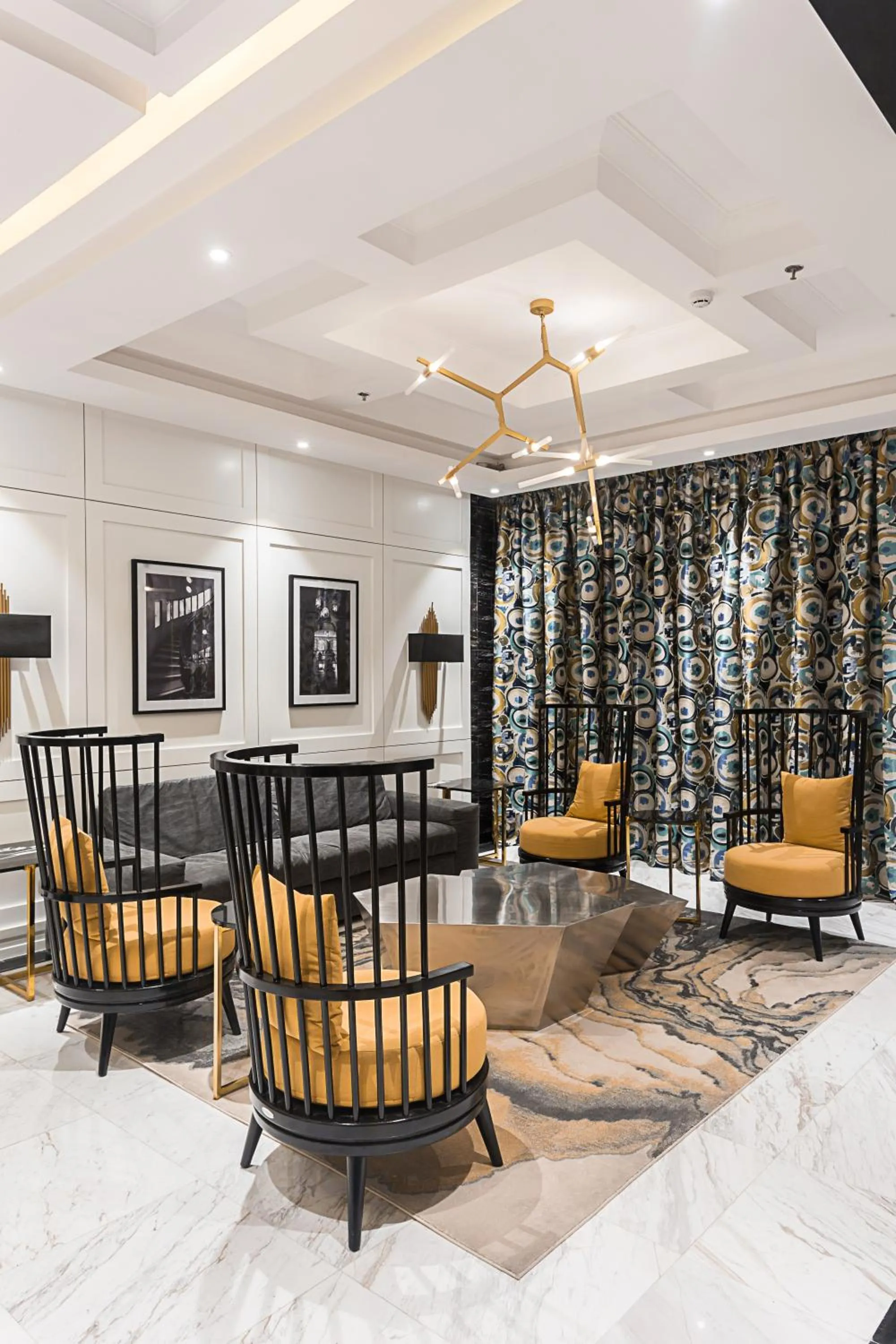 Living room in Stonehill Suites