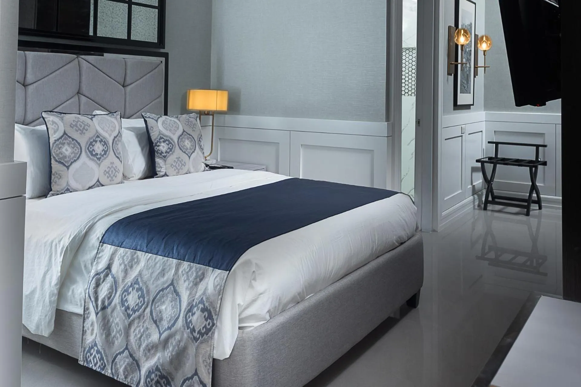 Bed in Stonehill Suites