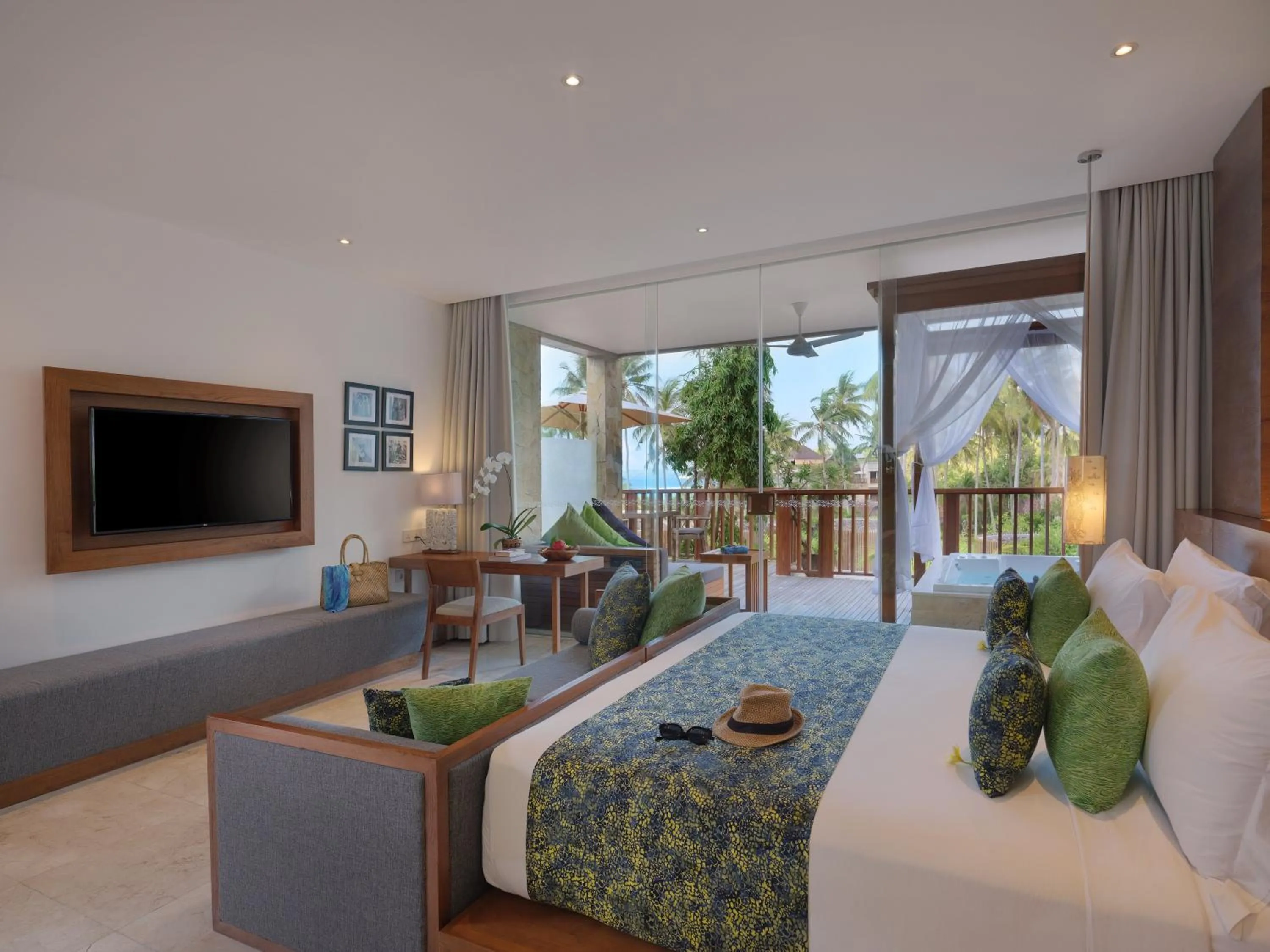 Bed in Candi Beach Resort & Spa