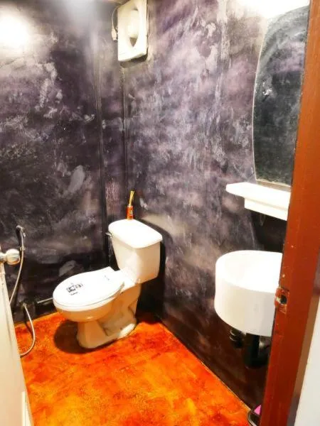 Bathroom in All in 1 Guesthouse