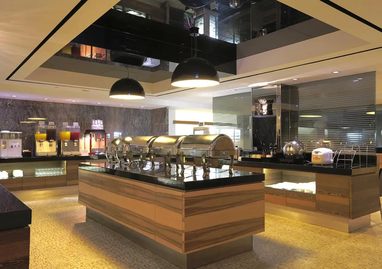 Royal Group Hotel Ho Yi Branch