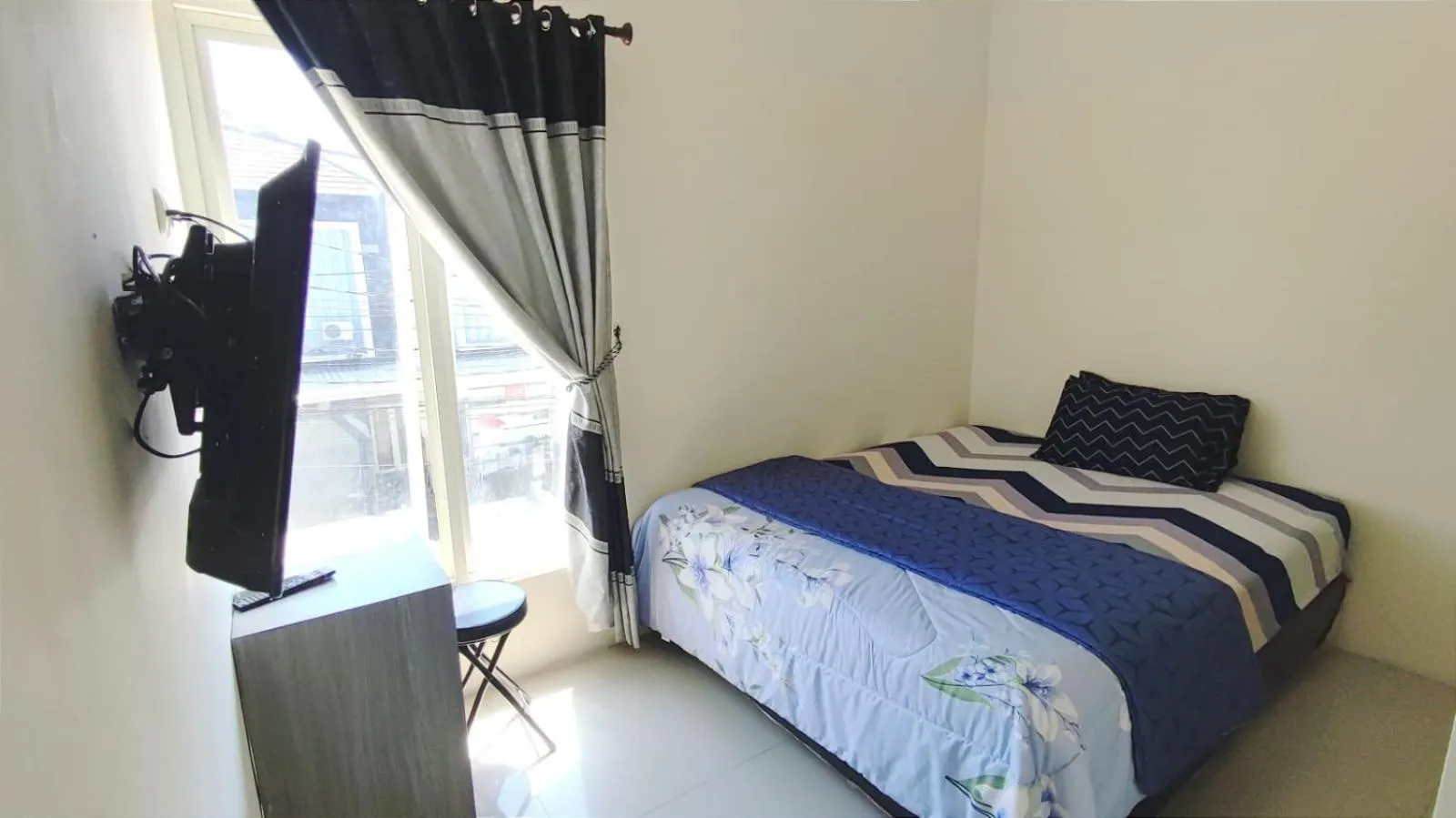 Bed in Surabaya Homey near Juanda Airport Syariah