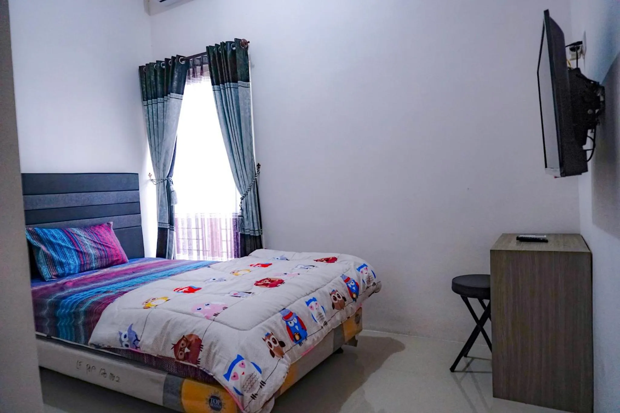 Bed in Surabaya Homey near Juanda Airport Syariah