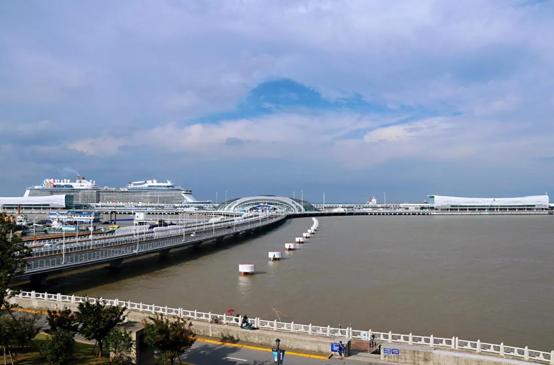 Linjiang International Cruise Hotel Baoyang Road