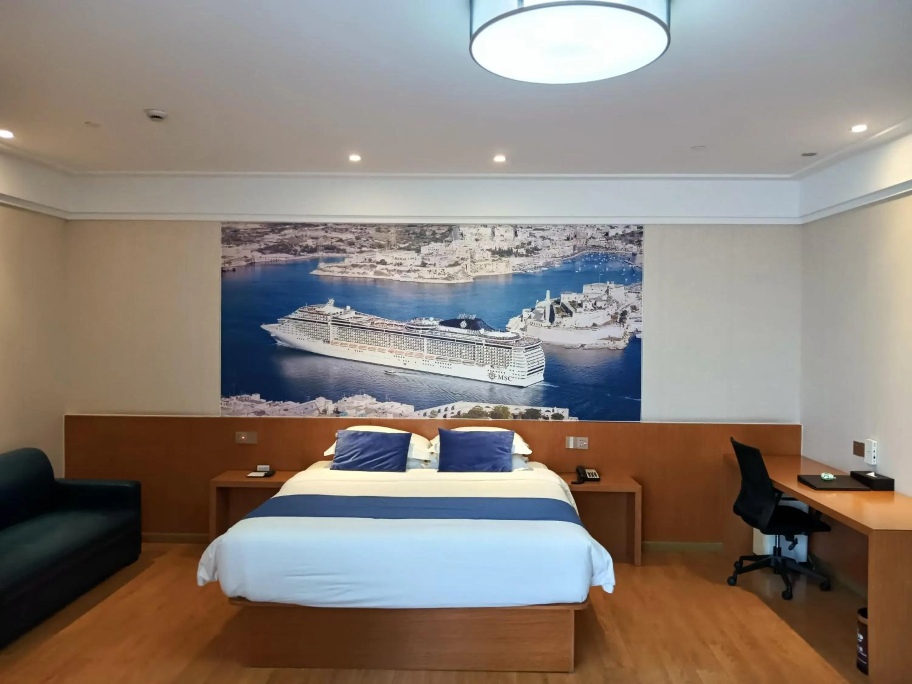 Bed in Linjiang International Cruise Hotel Baoyang Road